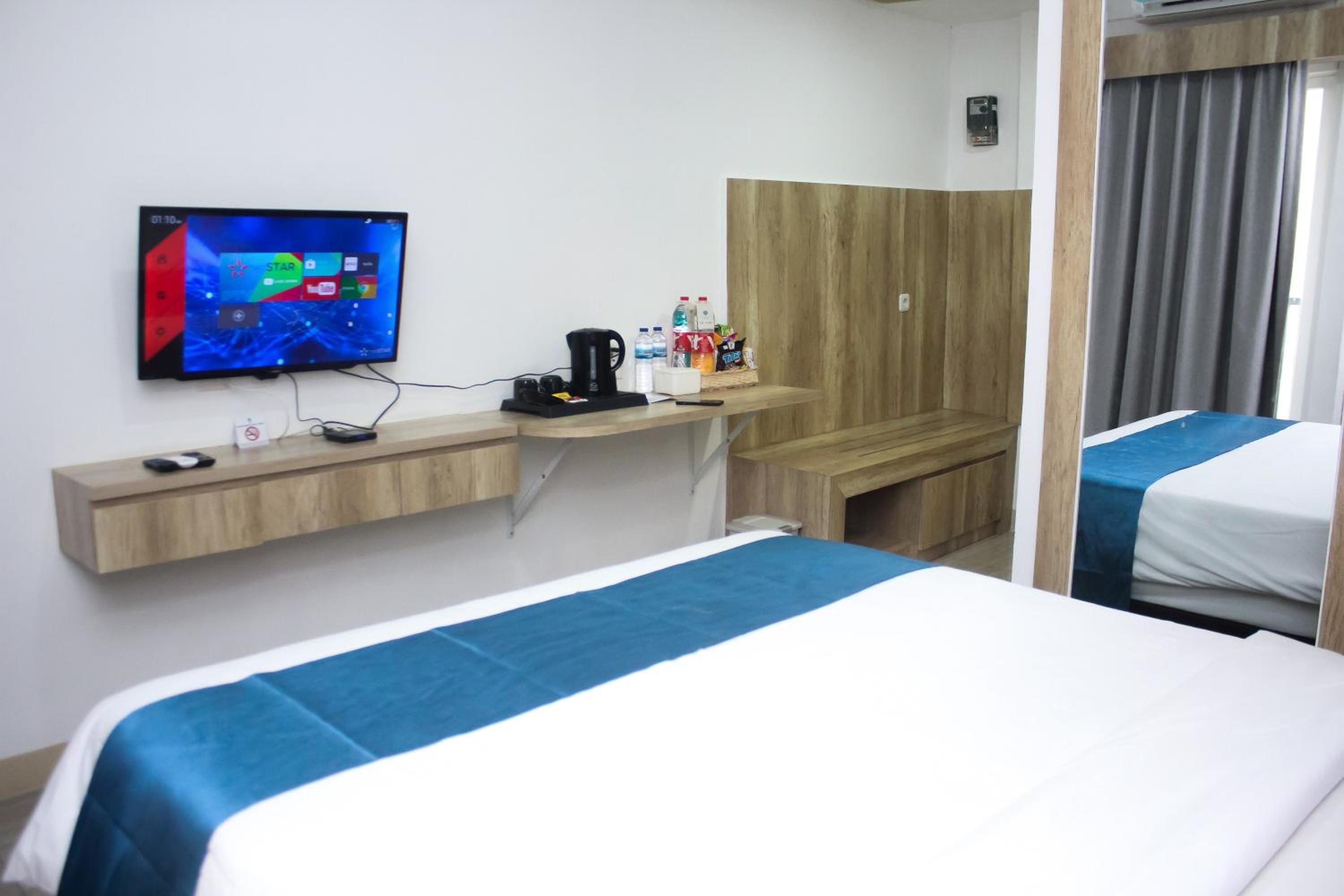 Standard Double Room - Photo 11