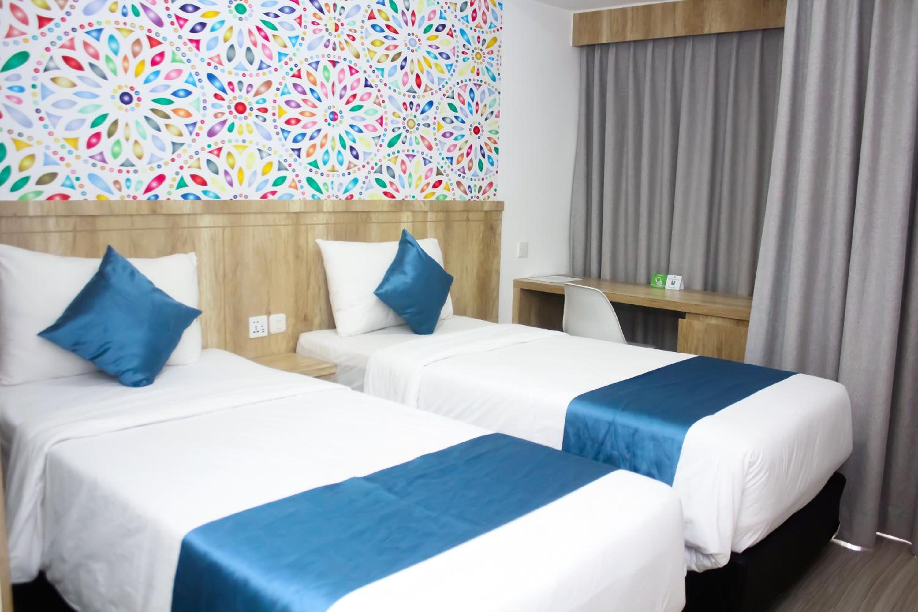 Standard Twin Room - Photo 8