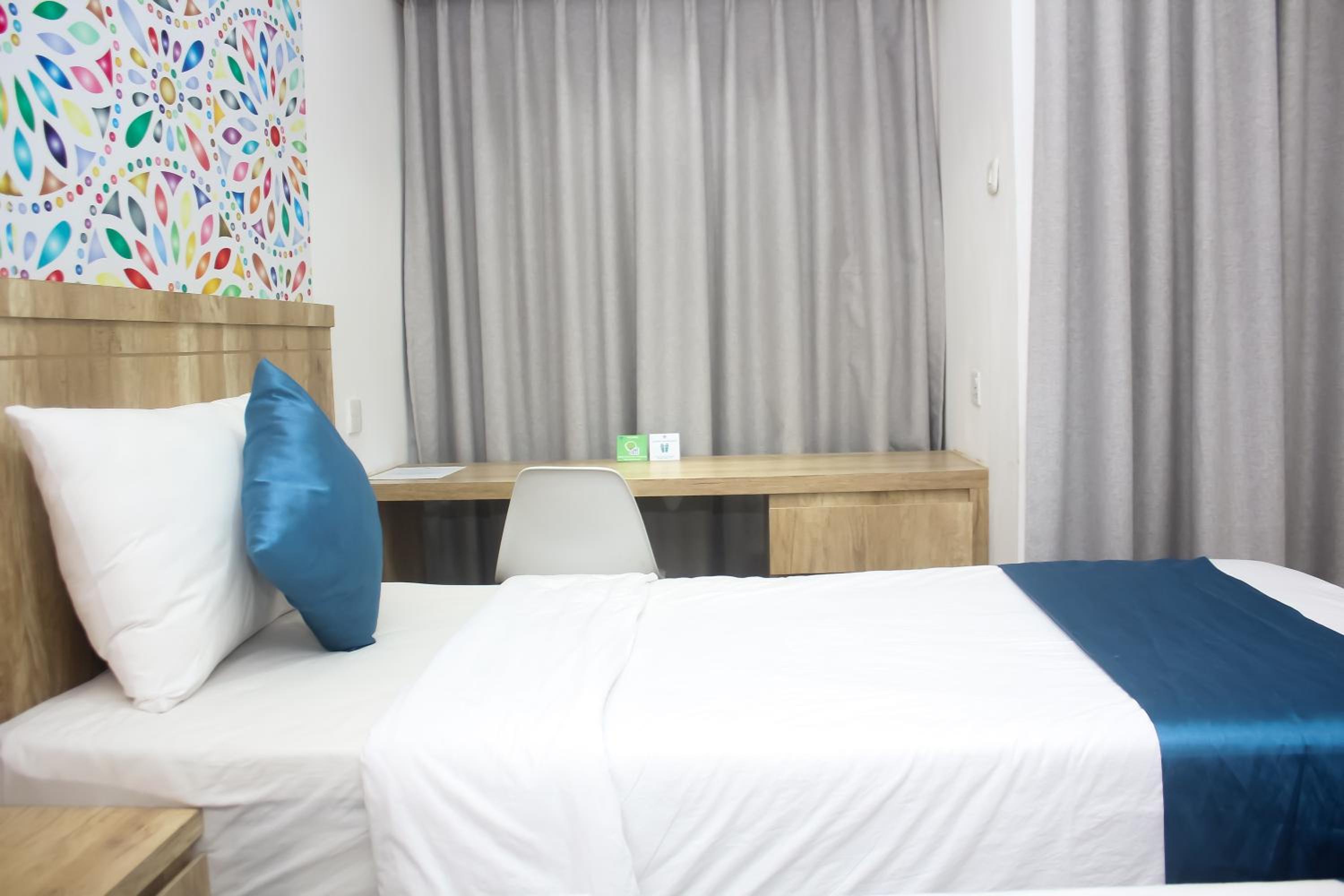 Standard Twin Room - Photo 13