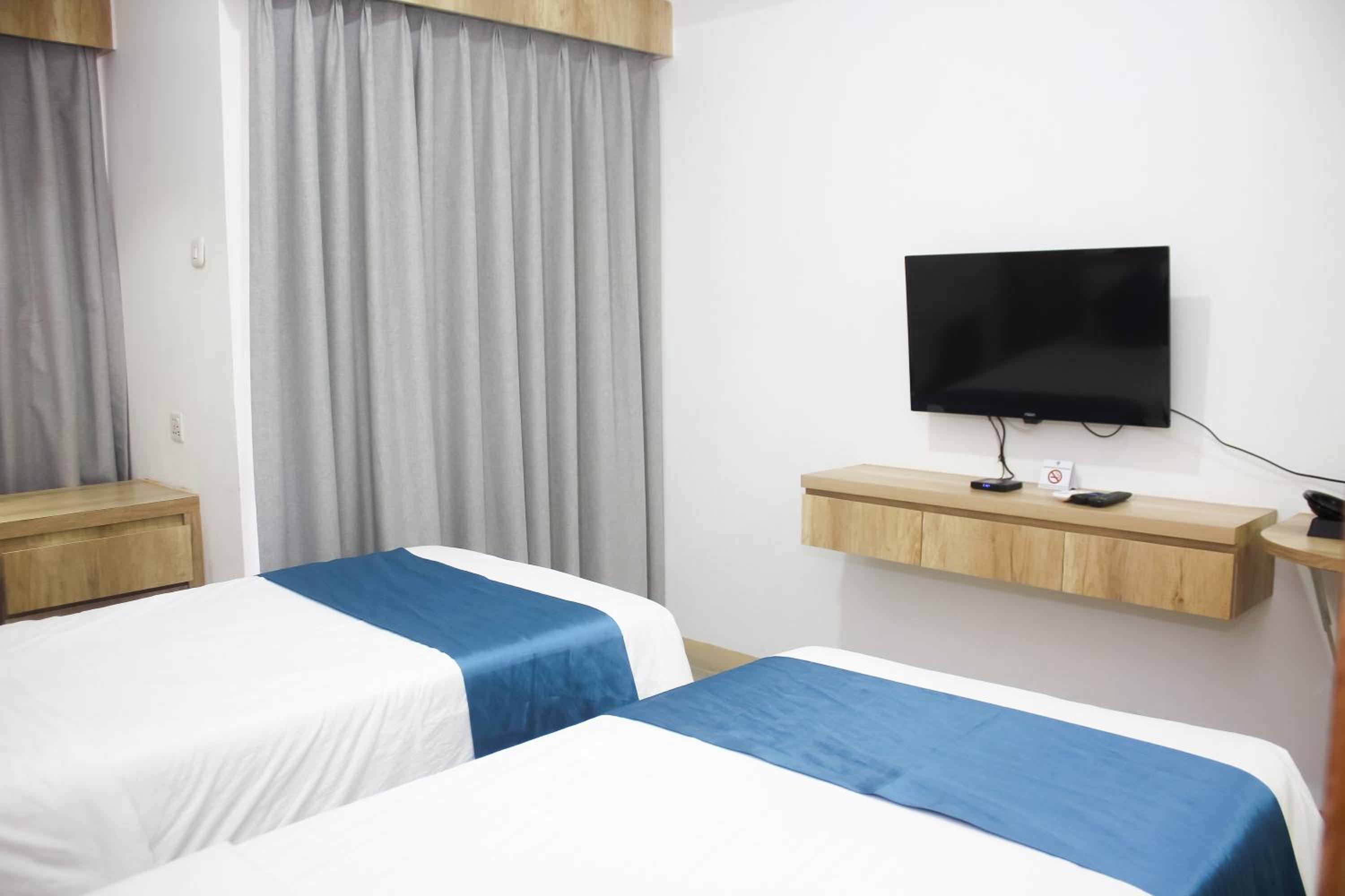 Standard Twin Room - Photo 1