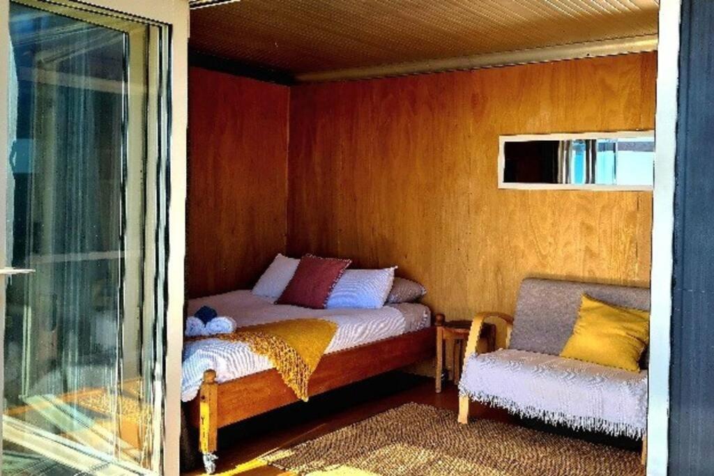 One-Bedroom House photo 1