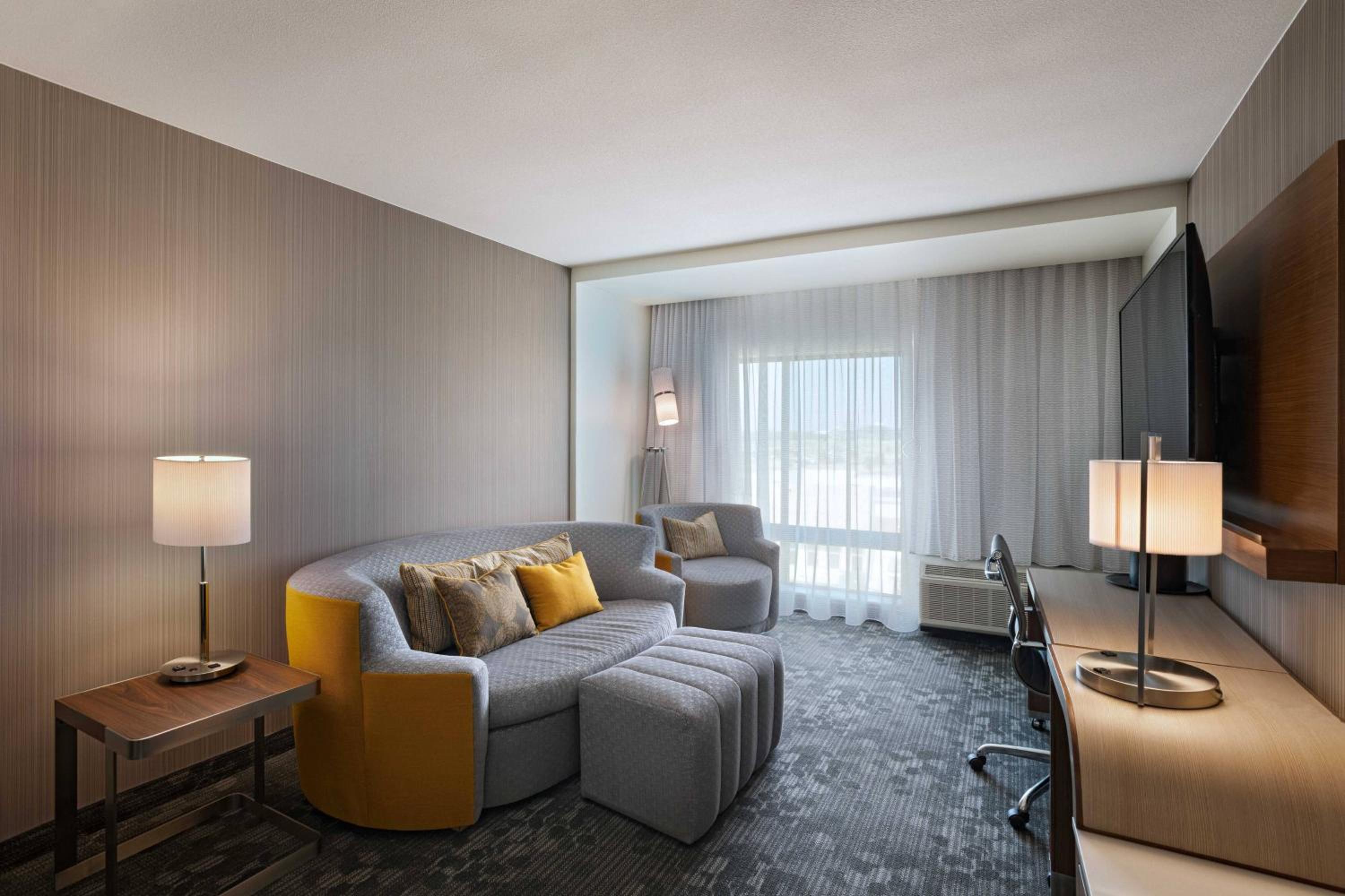 One-Bedroom King Suite with Sofa Bed - Hearing Accessible