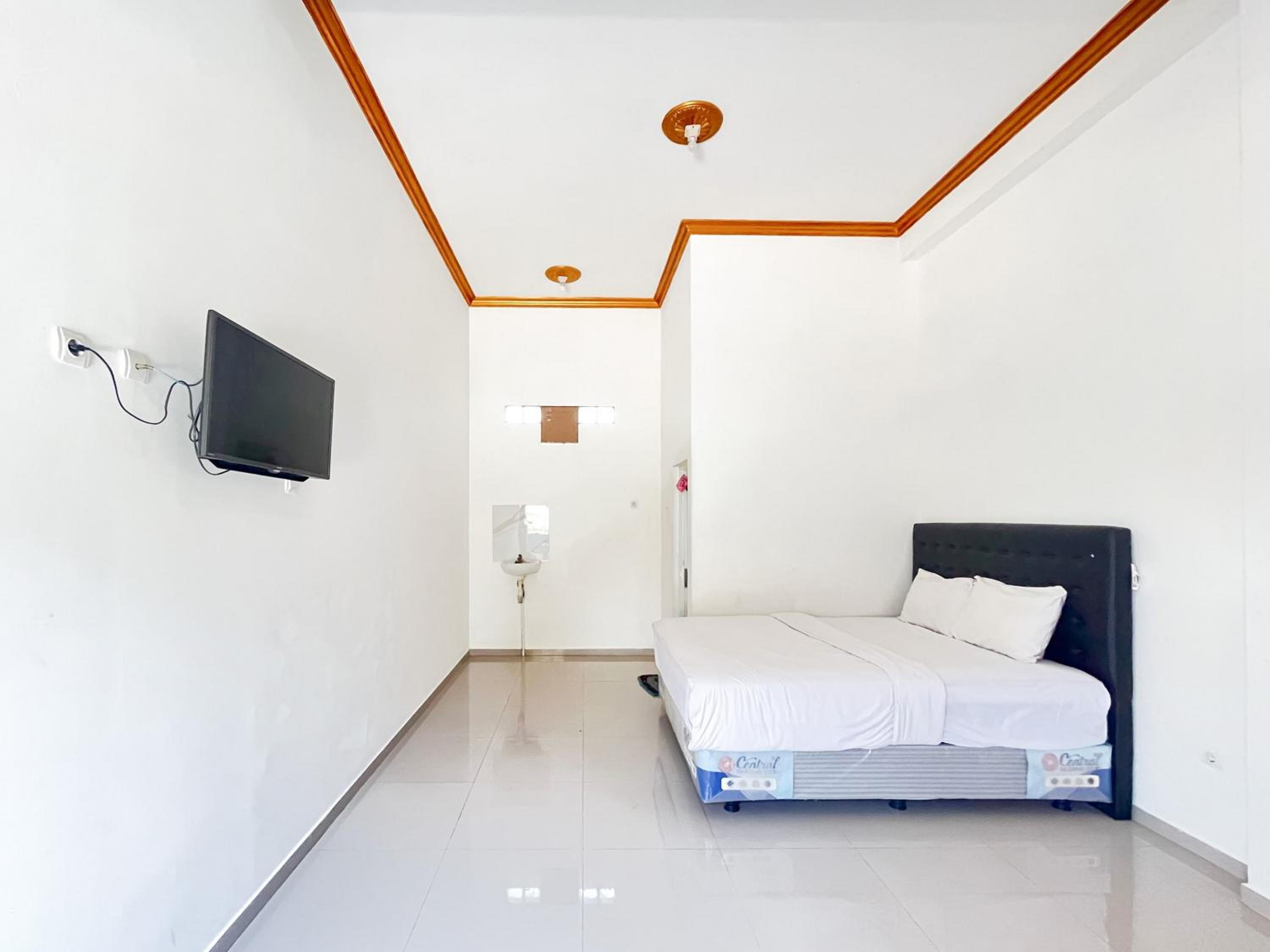 Standard Double Room - Photo 4