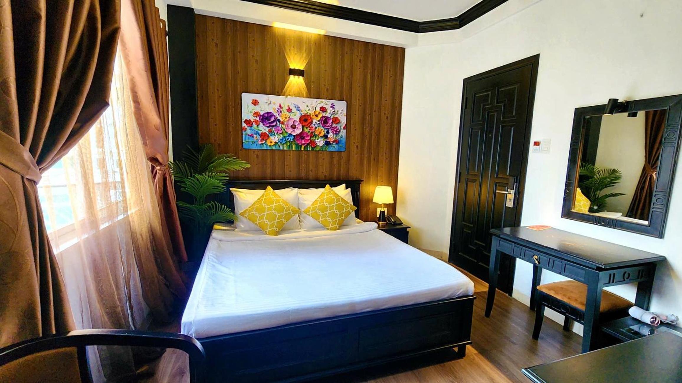 Deluxe King Room