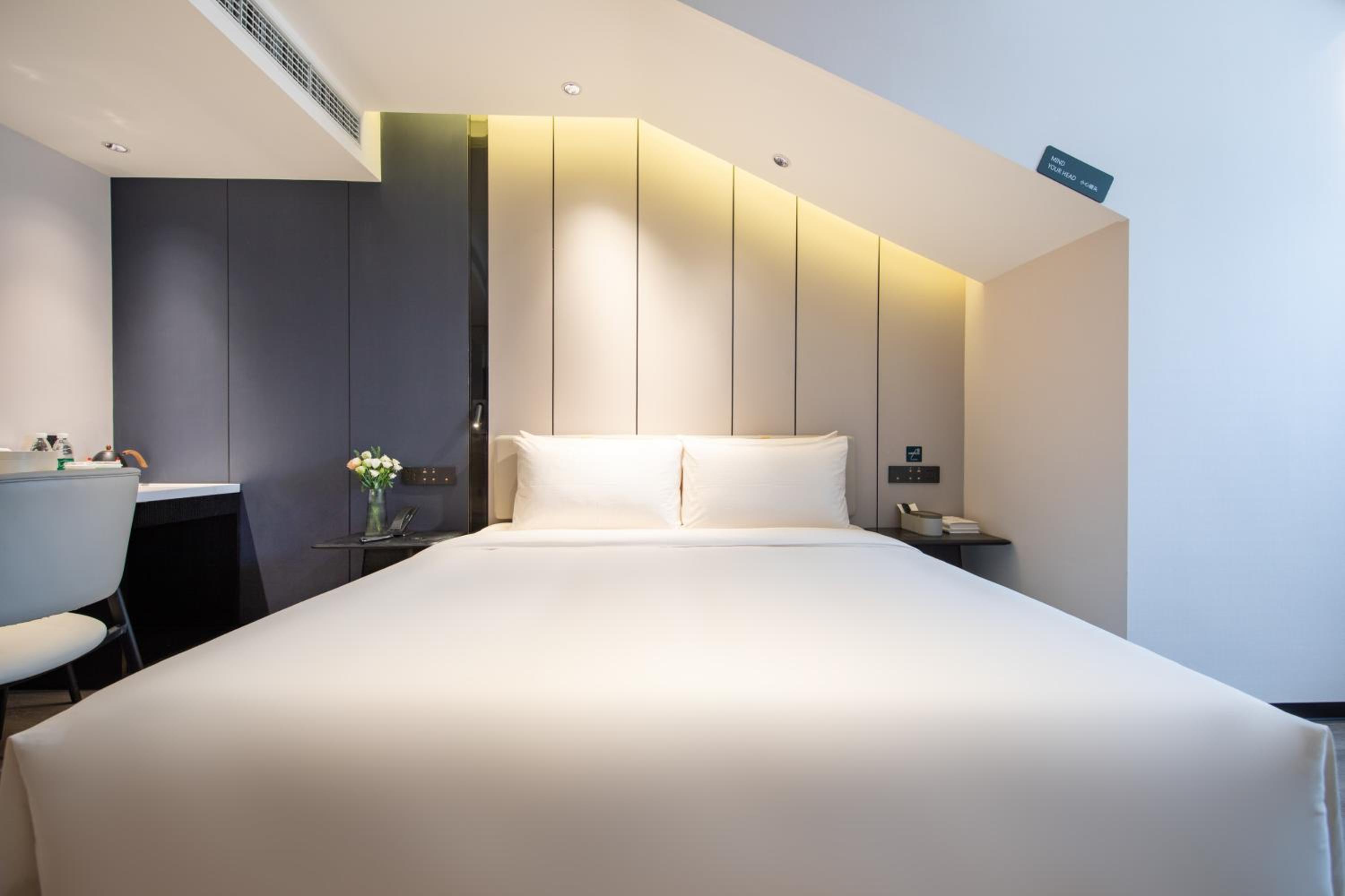 Elegant Double Room photo 2
