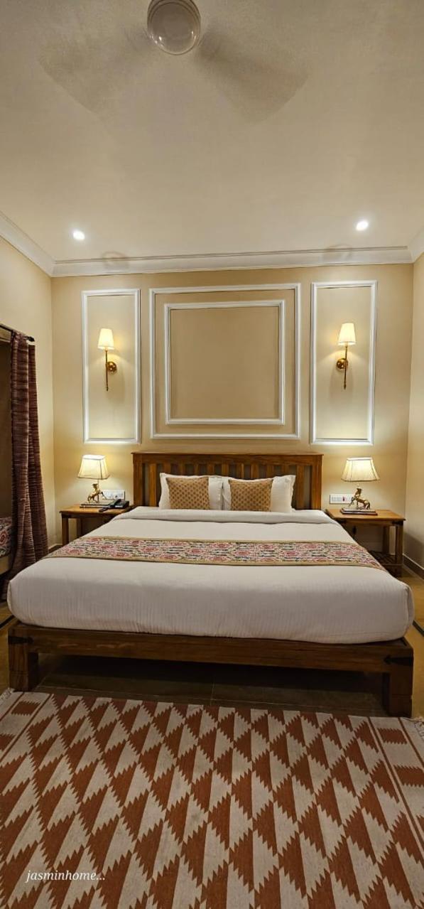 Deluxe Double or Twin Room photo 3