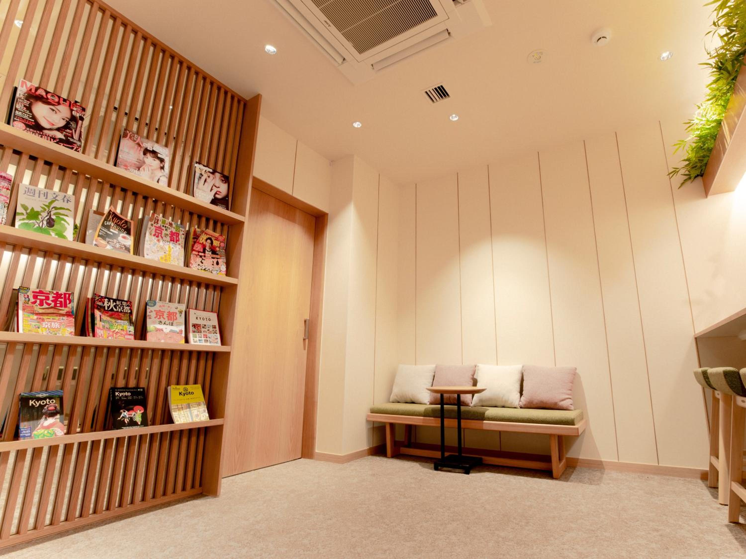 Standard Capsule Room for Female photo 2