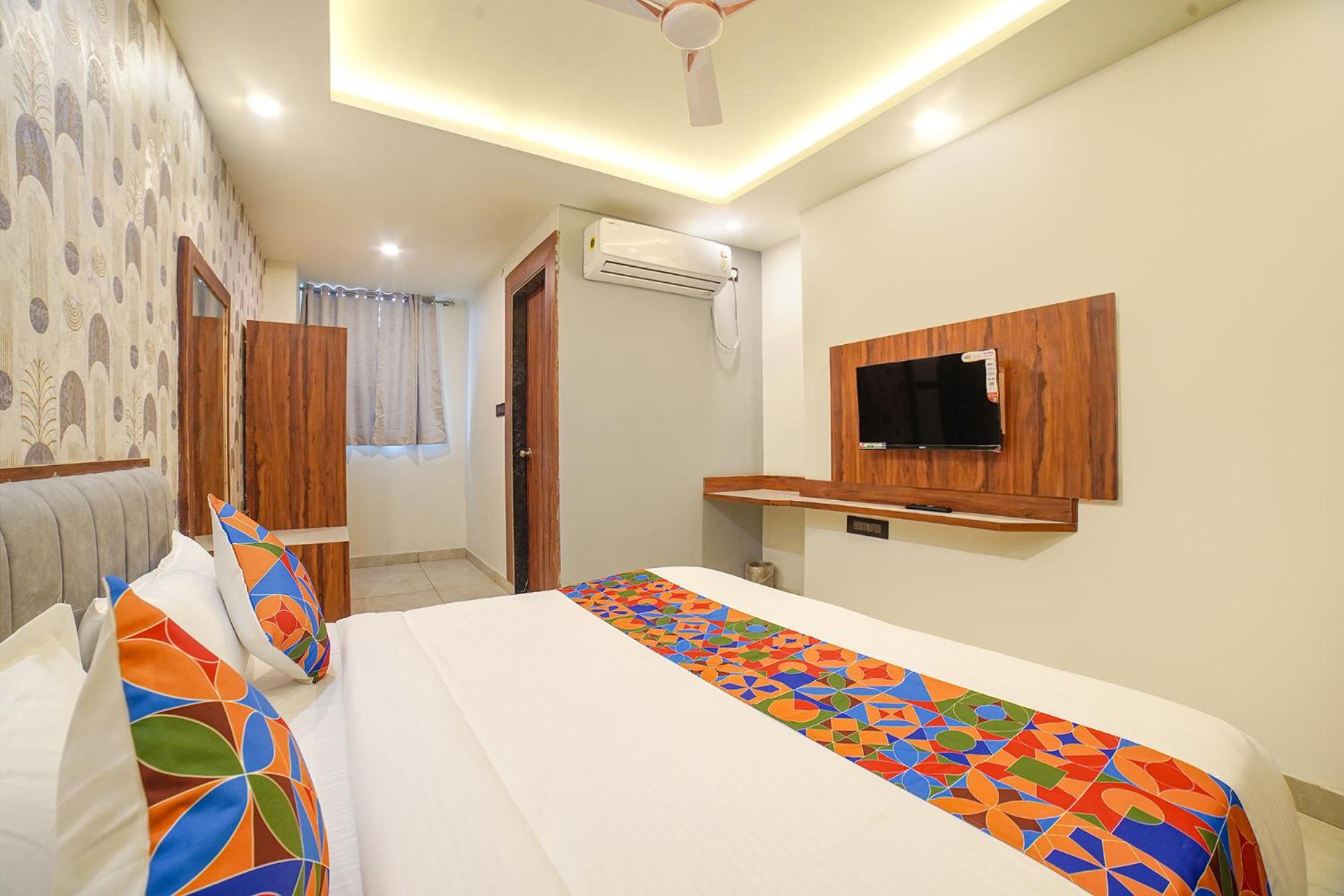 Deluxe Room - Photo 4