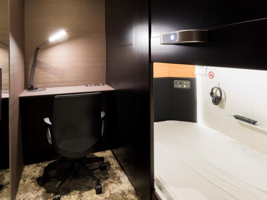 Superior Capsule Room in Mixed dormitory