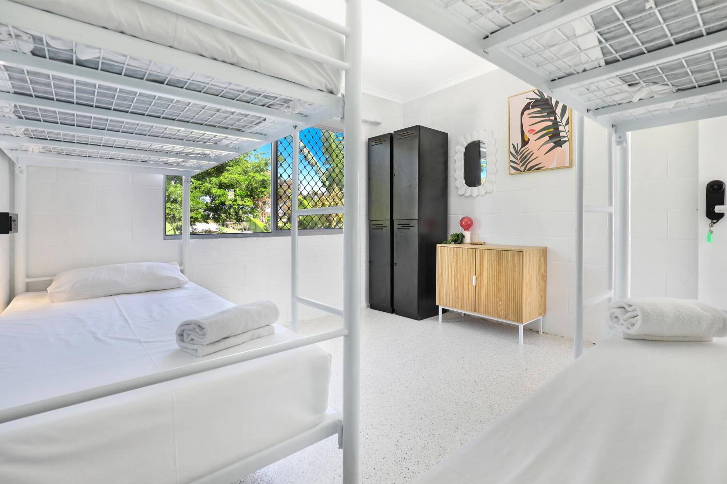 4-Bed Female Dormitory Room photo 1