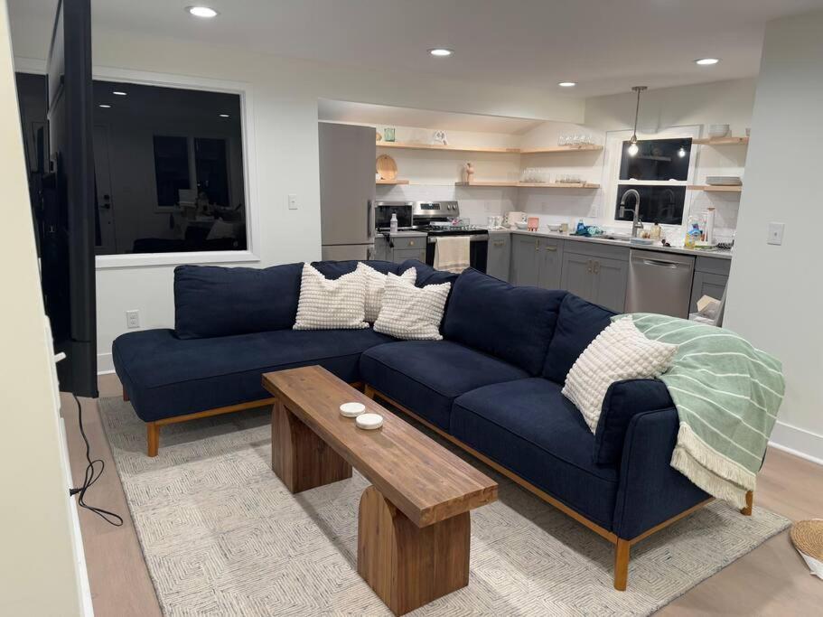 Three-Bedroom Apartment photo 1