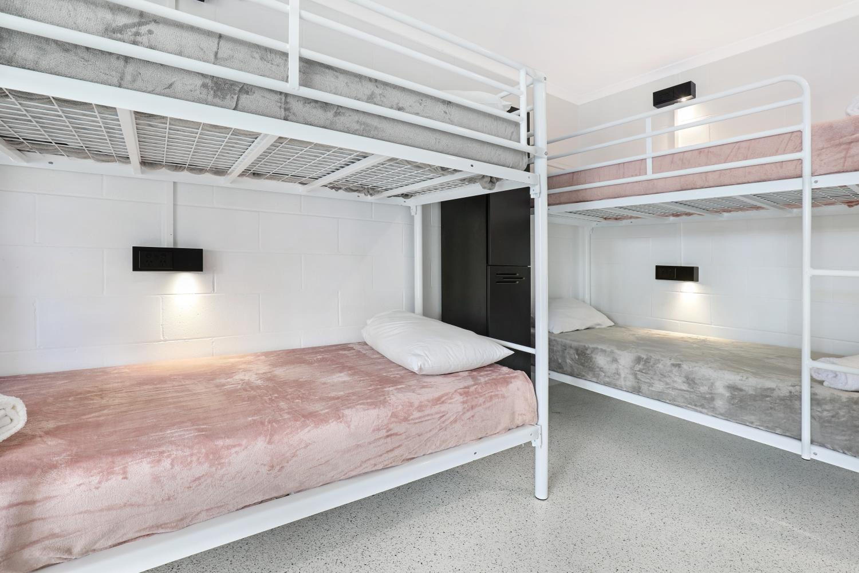 Bed in 4-Bed Female Dormitory Room photo 1