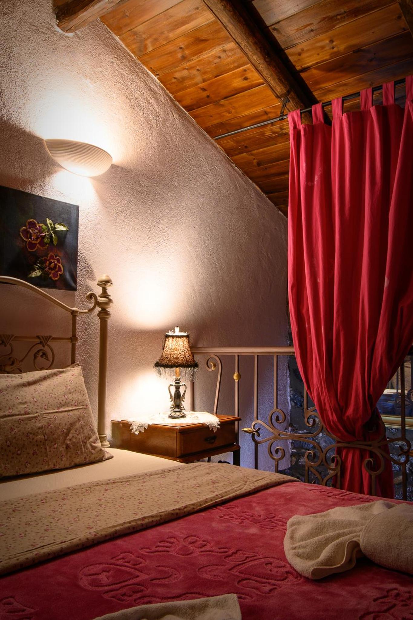 Deluxe Junior Suite - Photo 12