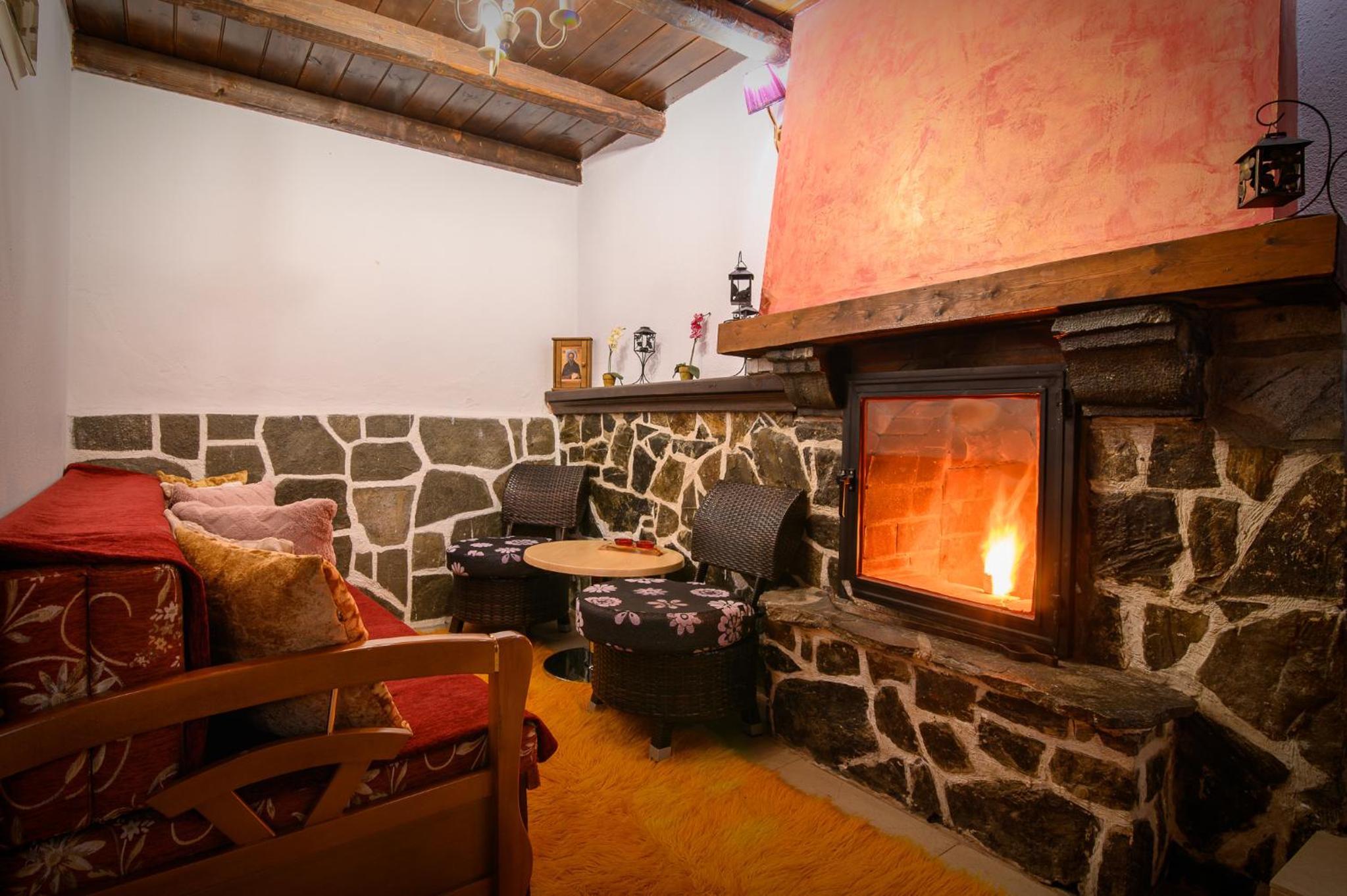 Deluxe Junior Suite - Photo 11
