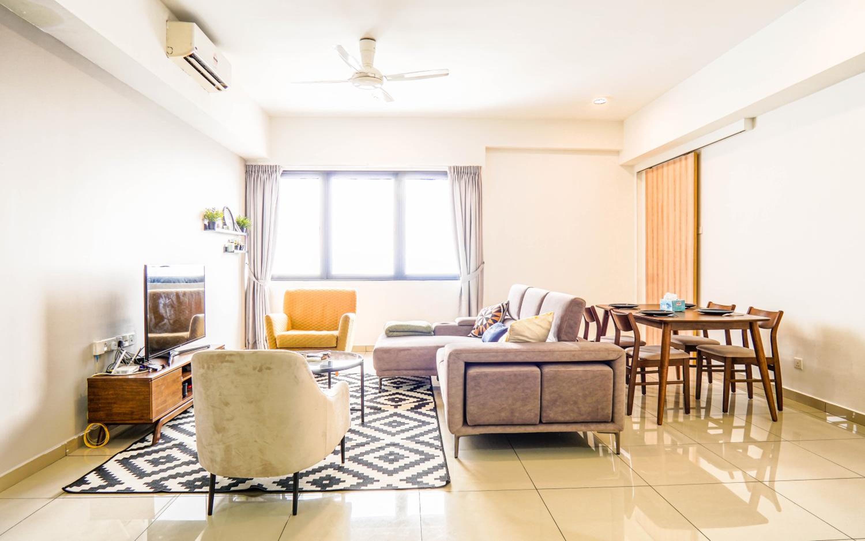 Two-Bedroom Apartment - Photo 9
