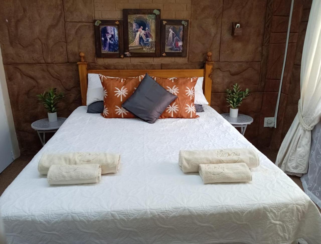 Deluxe Double or Twin Room photo 3
