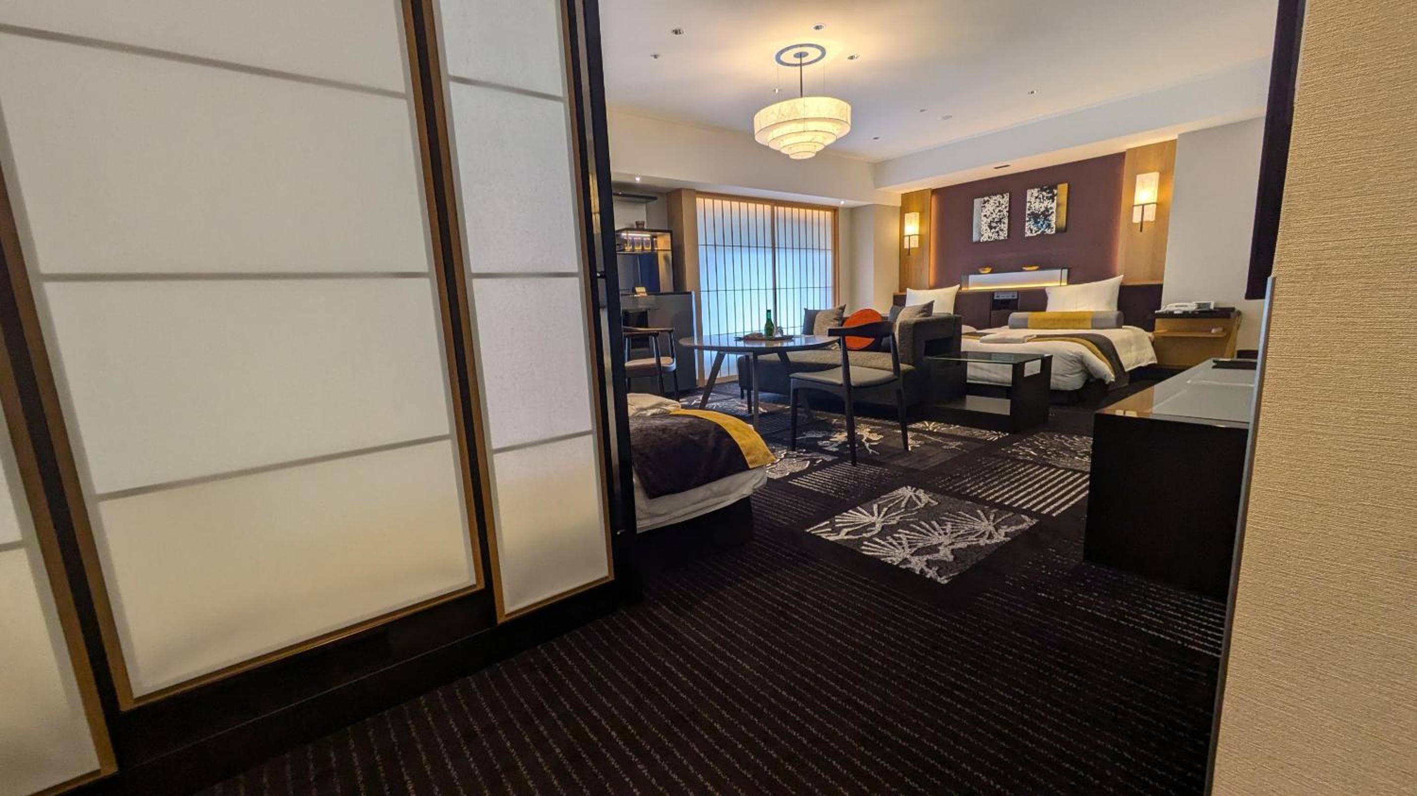 Family Suite for 4 People - Non-Smoking - Photo 7