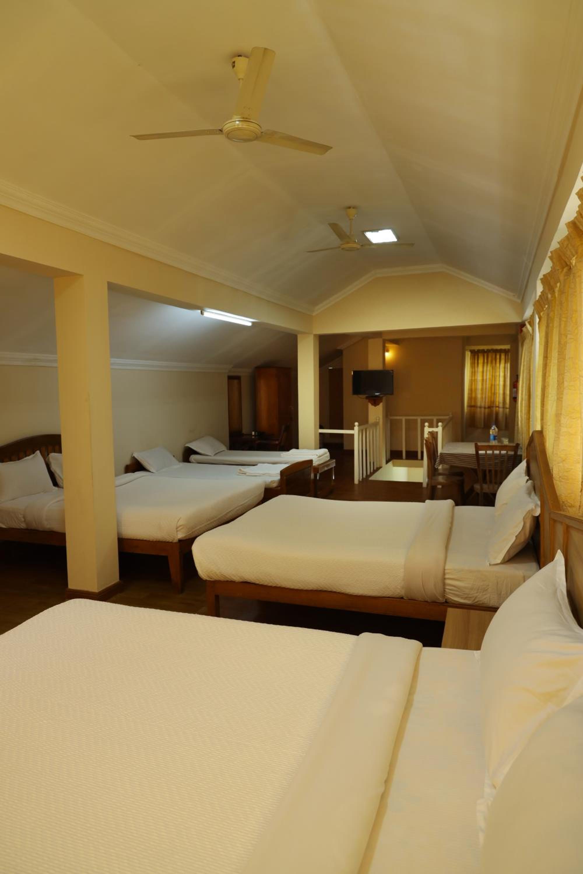 Mixed Dormitory Room photo 1