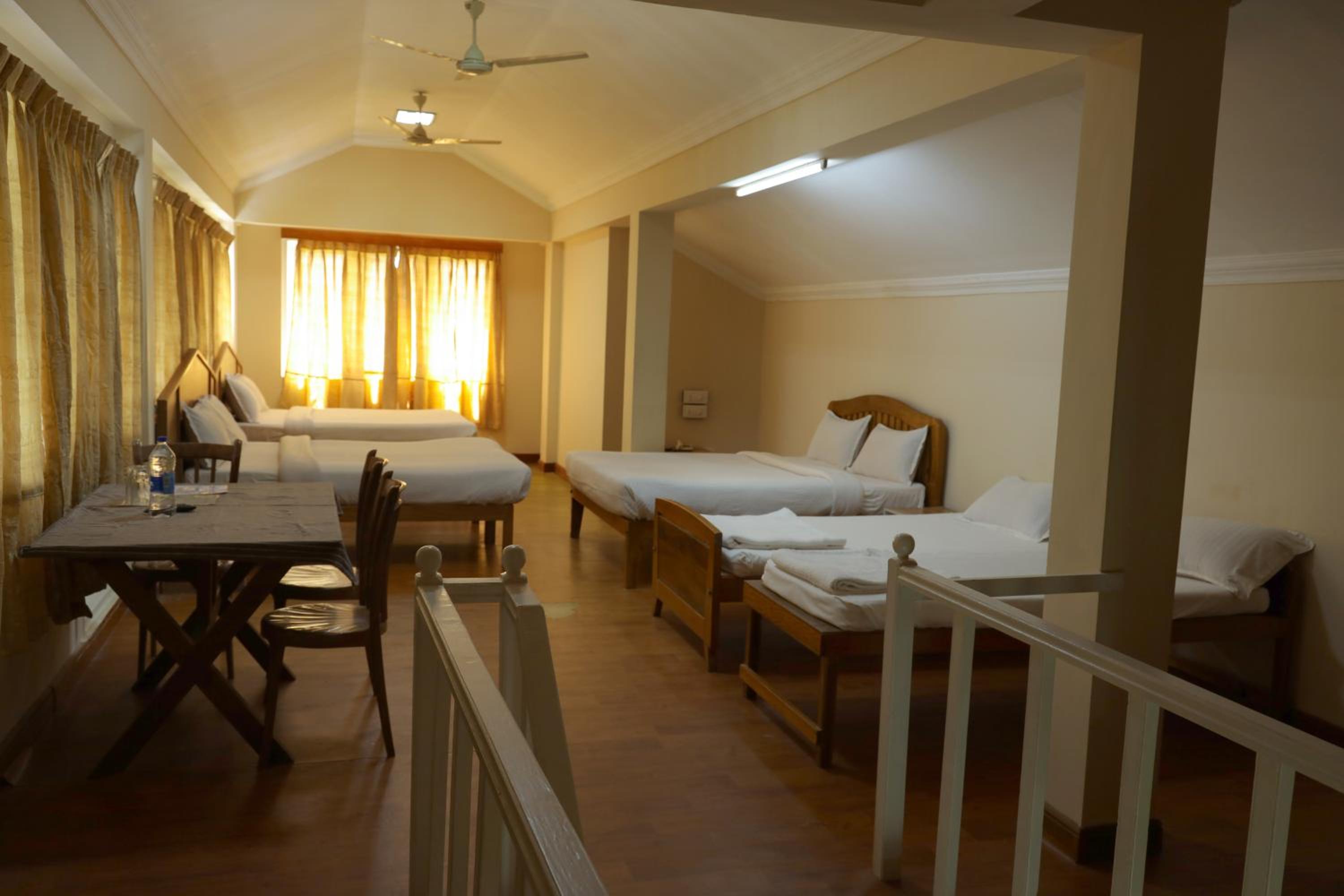 Mixed Dormitory Room photo 2