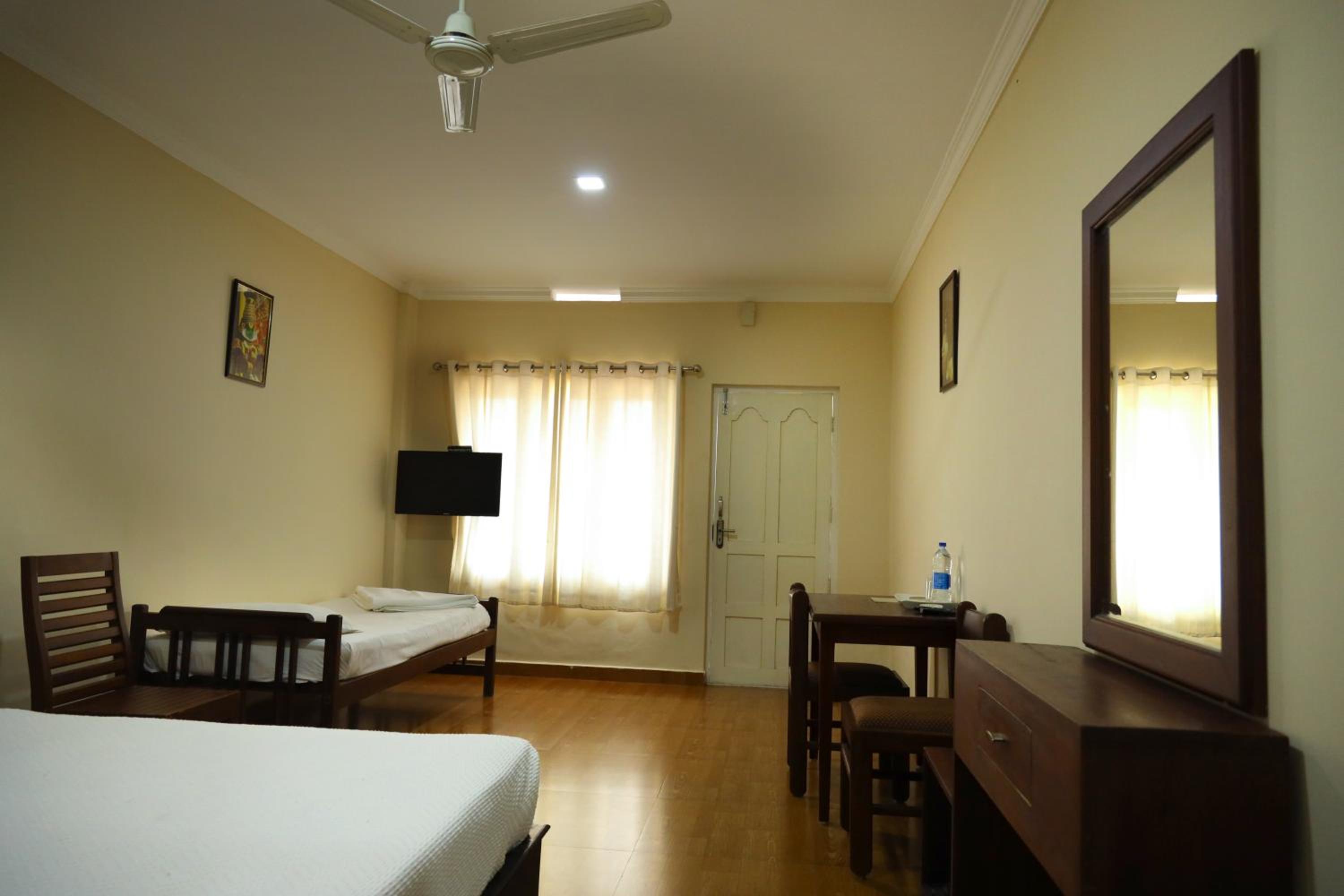 Standard Triple Room - Photo 1