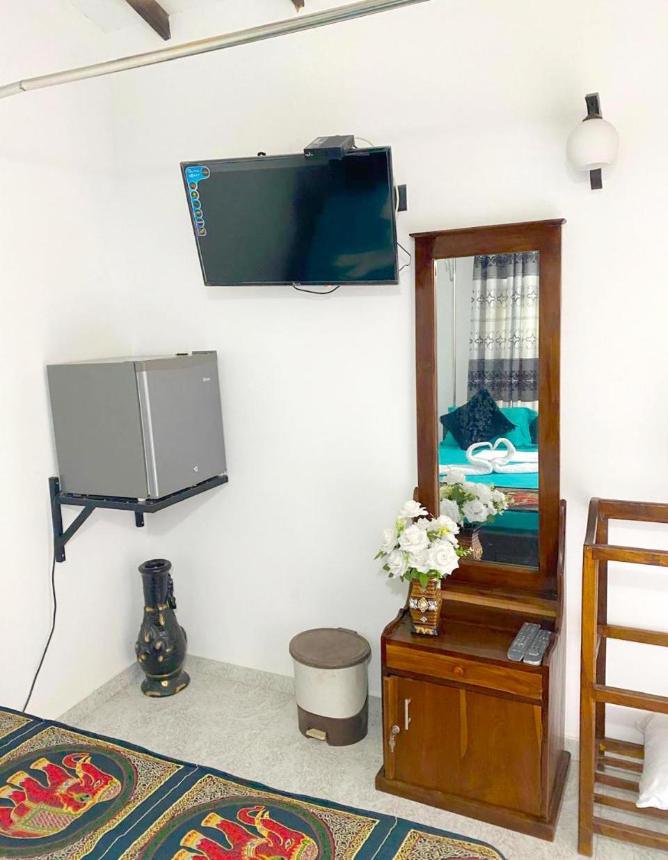 Deluxe Double Room with Balcony photo 2