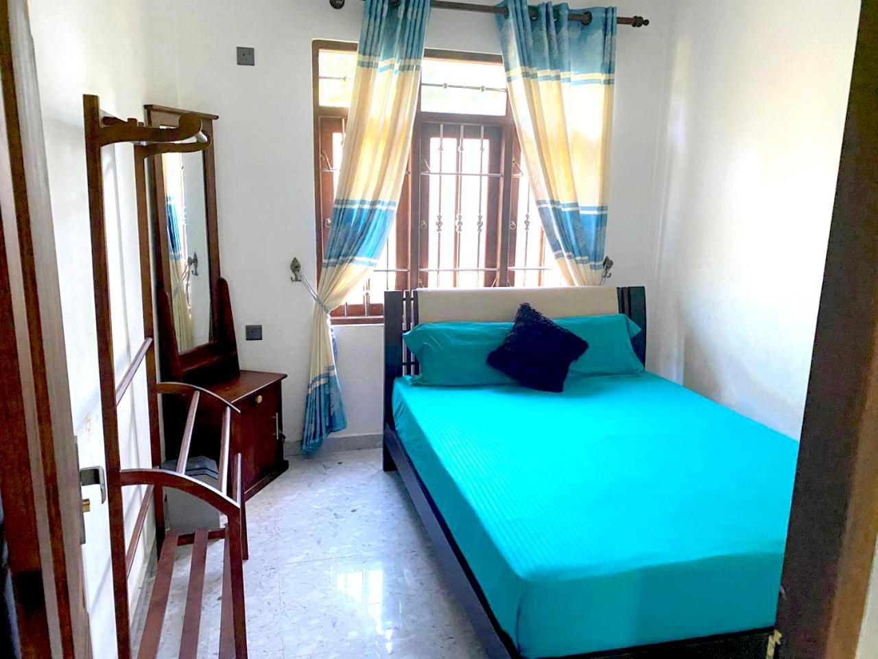 Family Room with Balcony photo 2