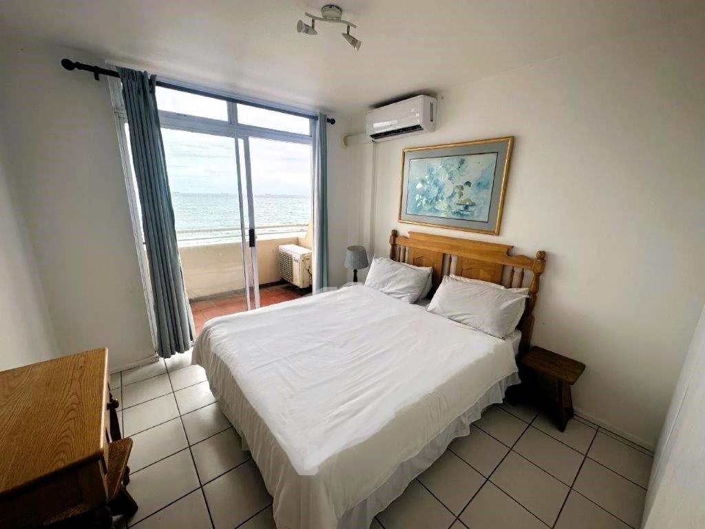 Two-Bedroom Apartment with Sea View photo 1