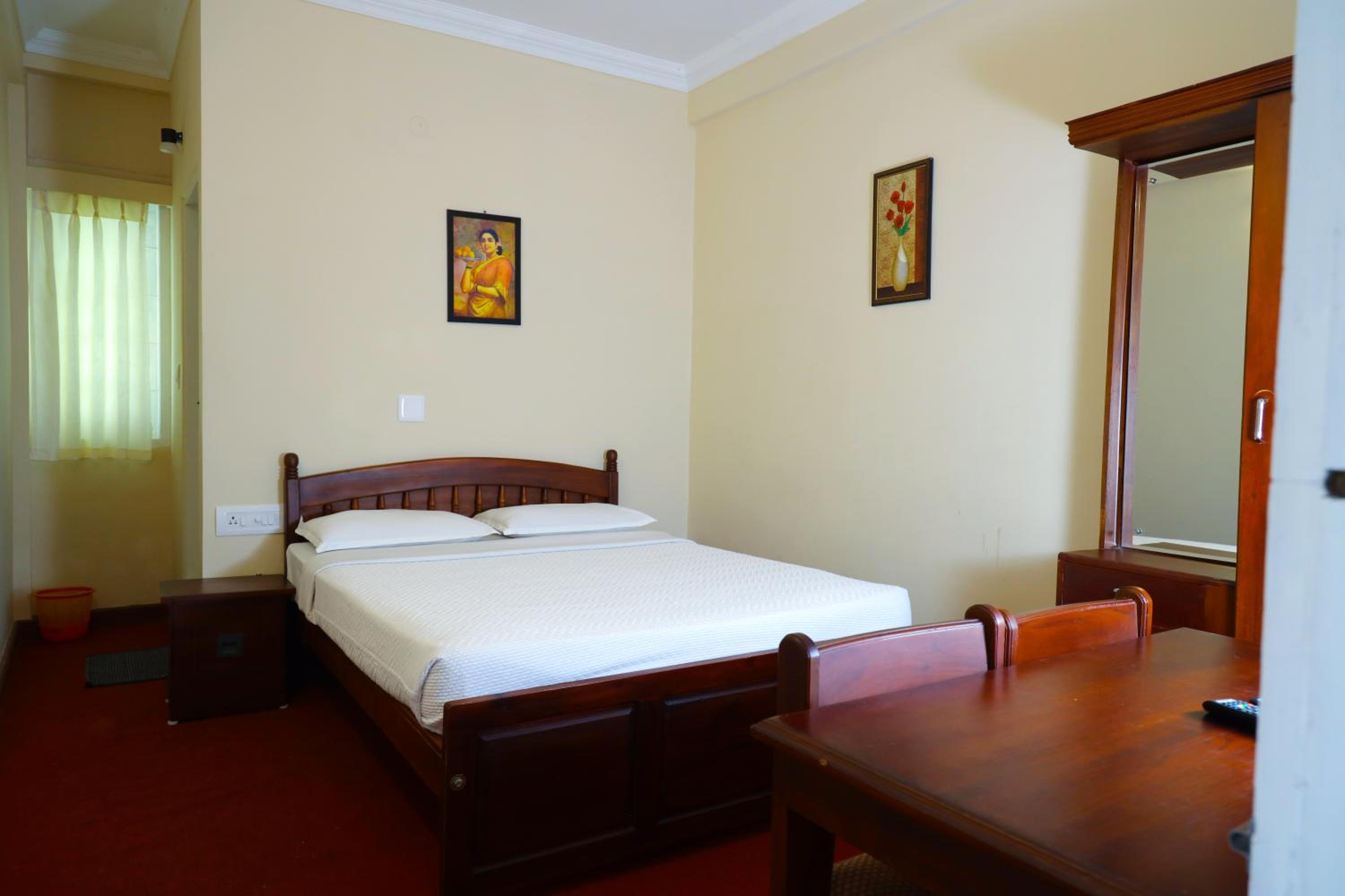 Standard Double Room - Photo 7