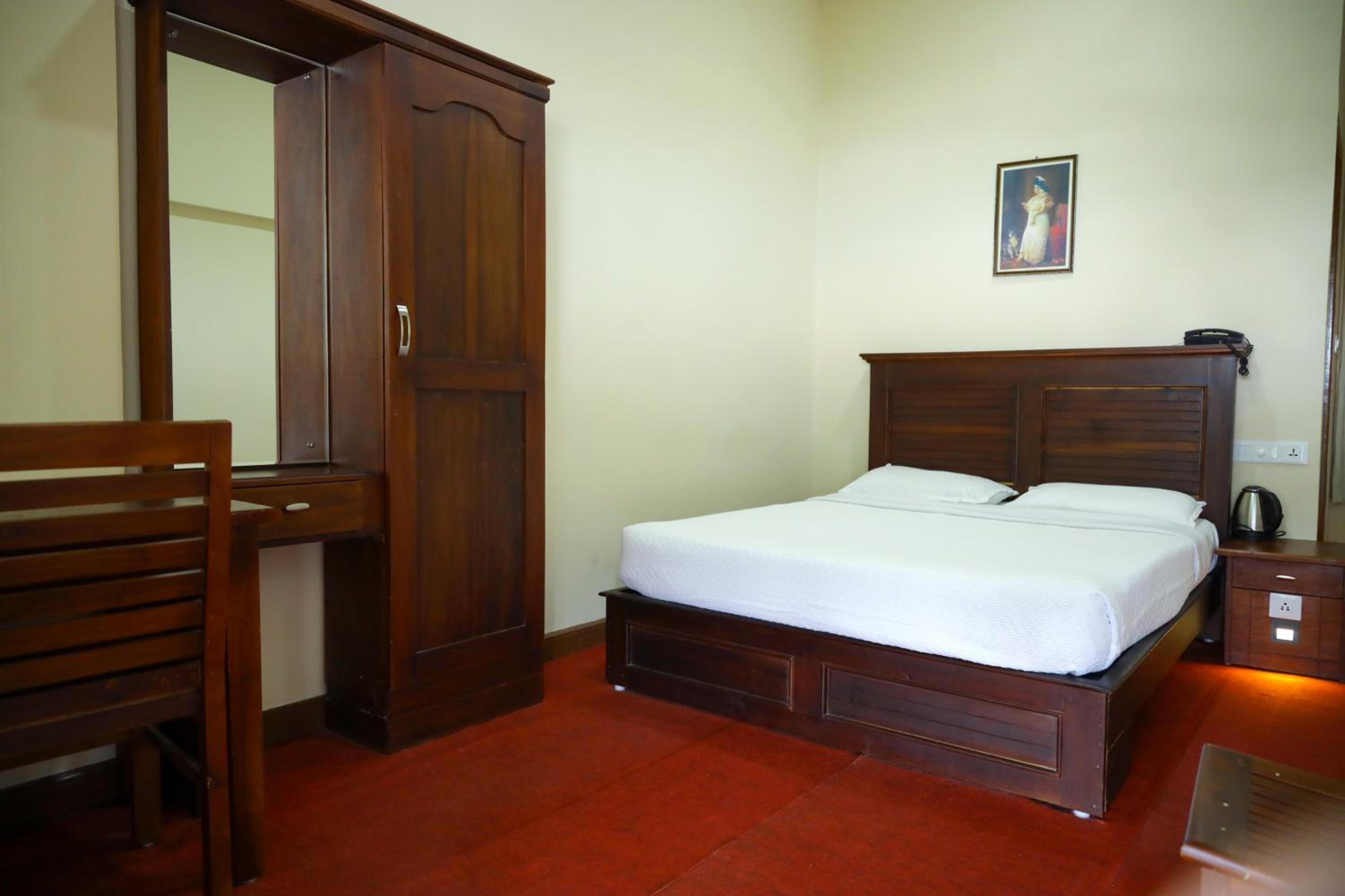 King Room with Lake View photo 2