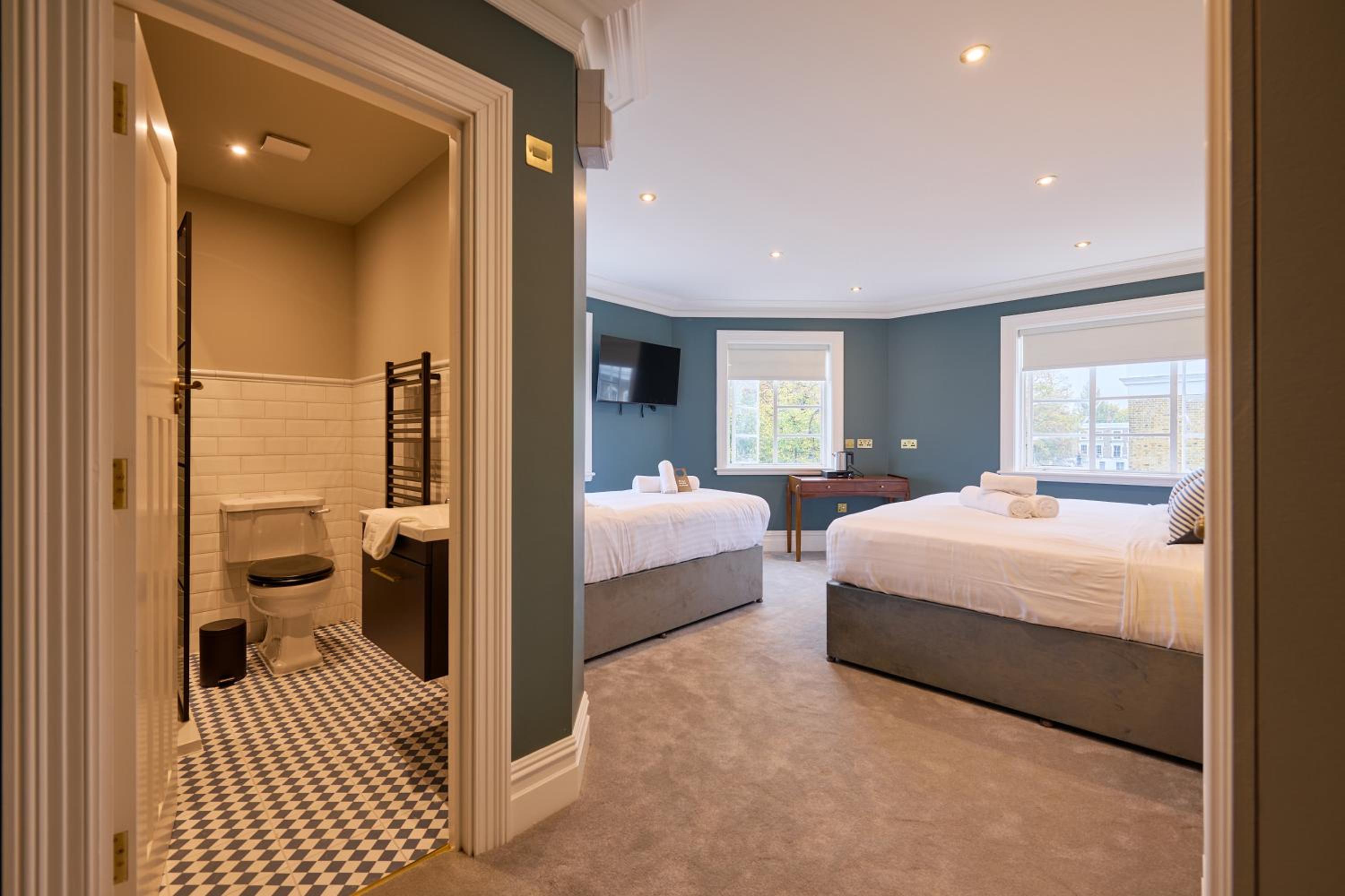Comfort Triple Room with Shower photo 1