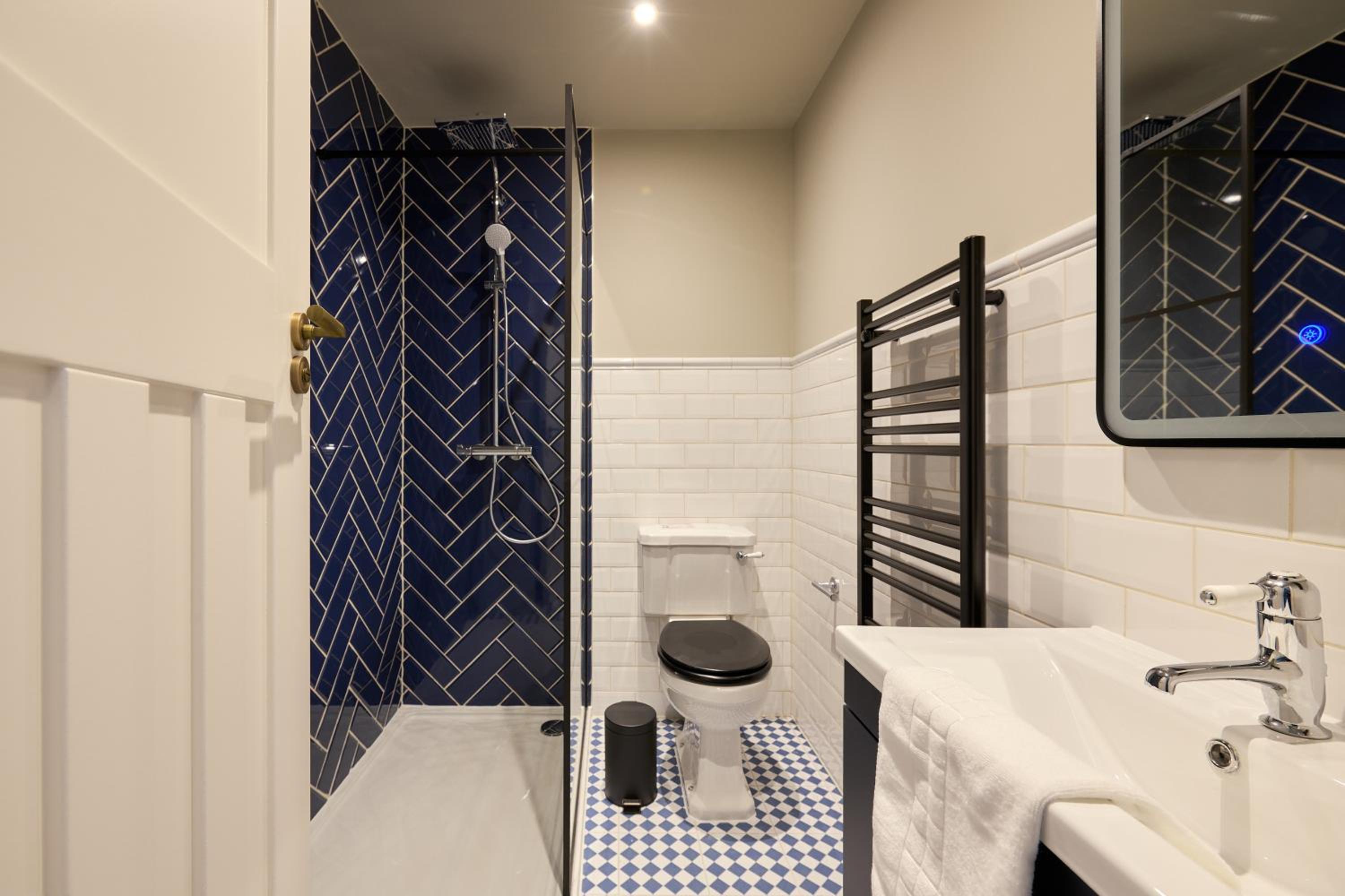 Comfort Triple Room with Shower photo 3