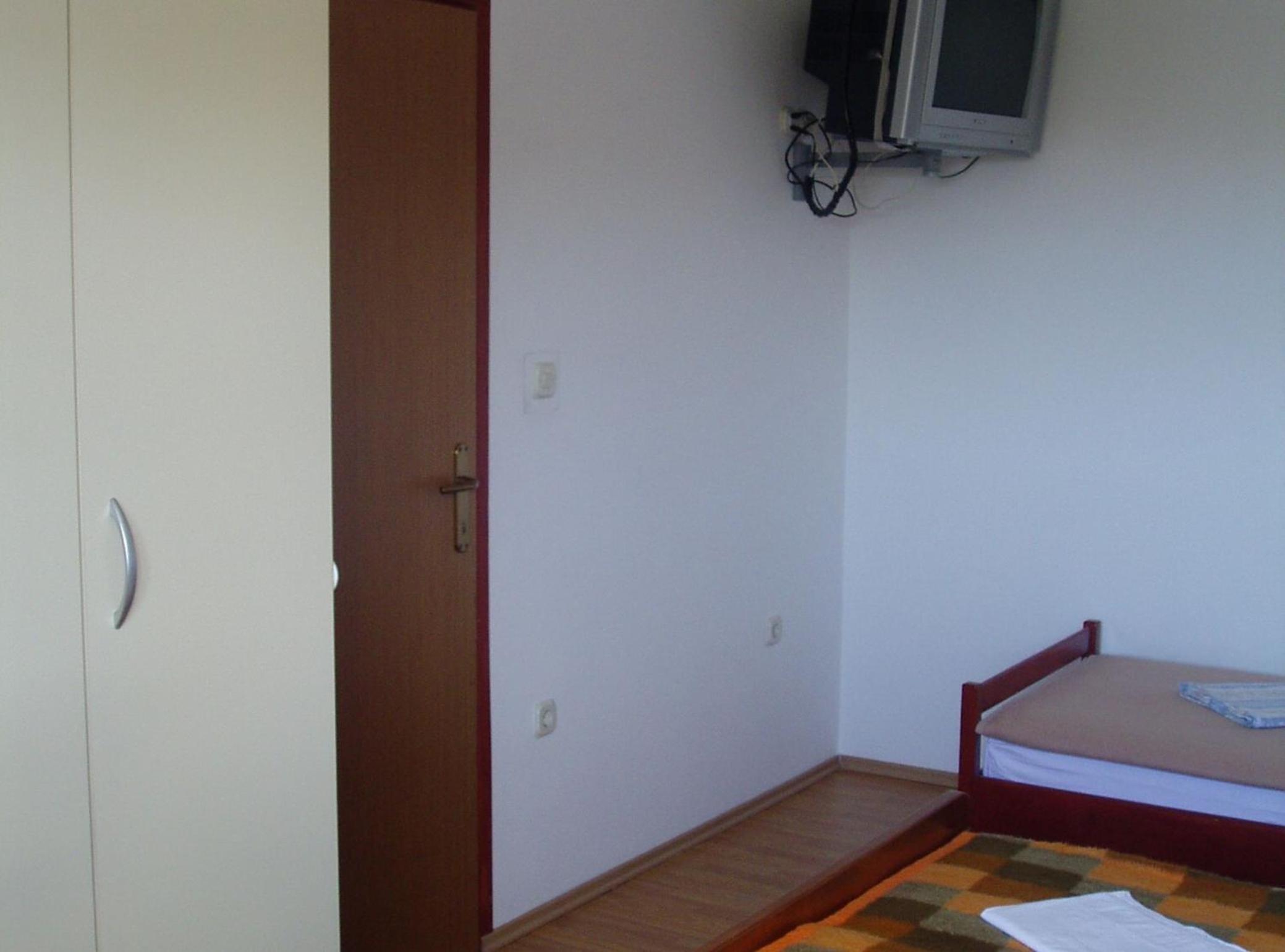 One Bedroom Apartment