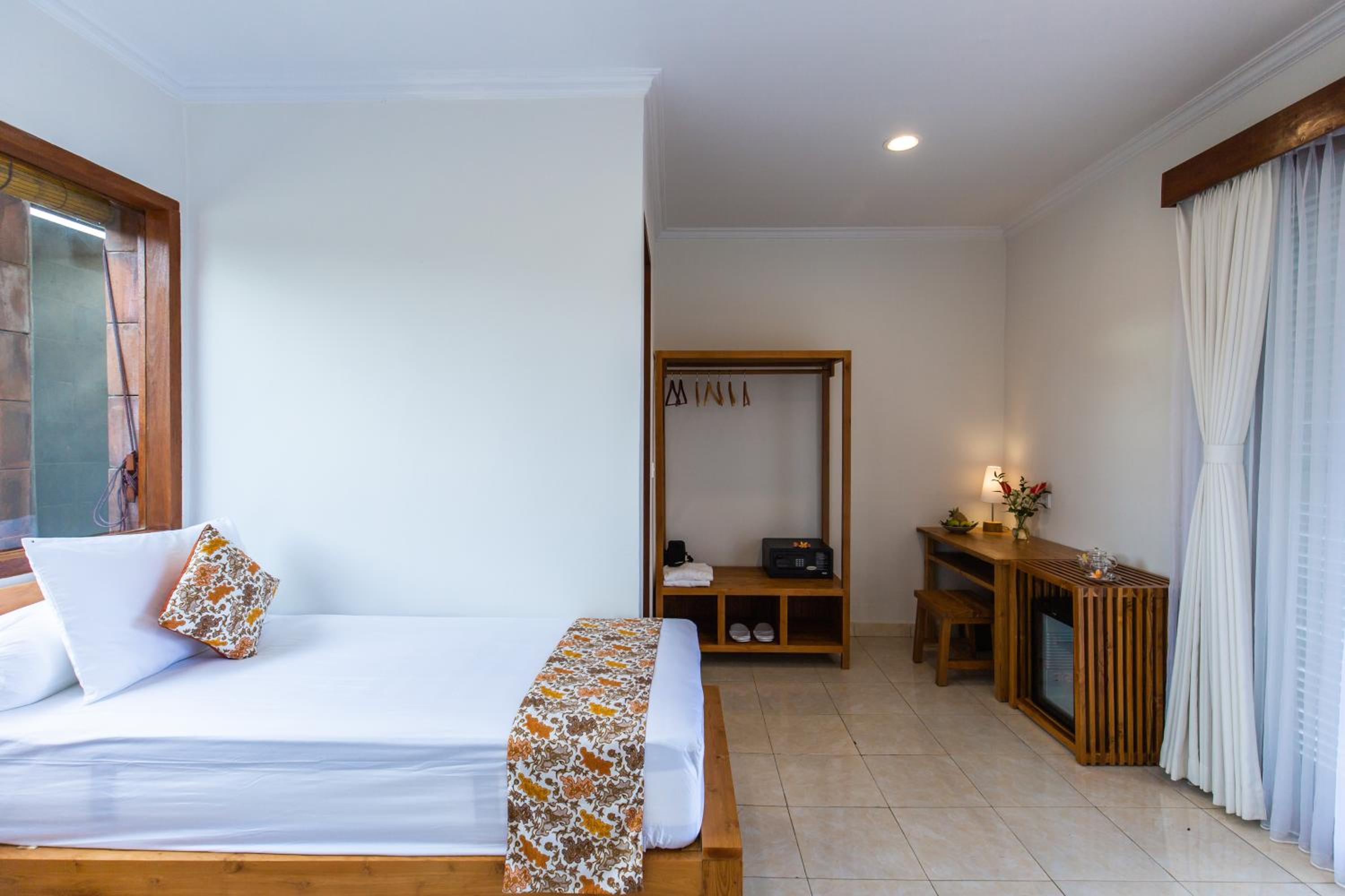 Standard Double or Twin Room with Sea View - Photo 7