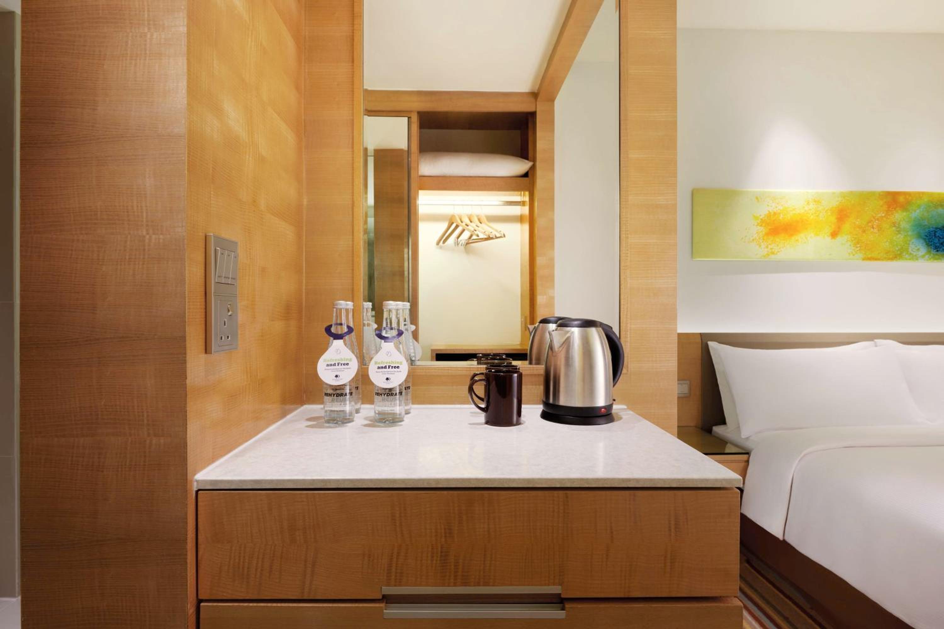 Deluxe Twin Room High Floor - Photo 3