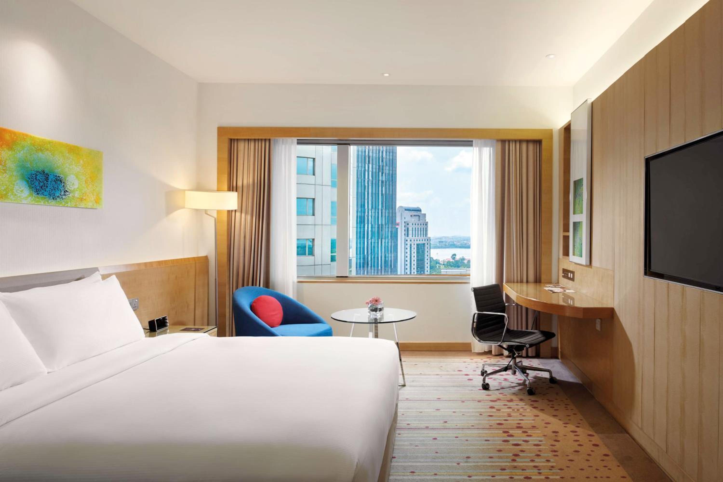 Deluxe King Room - High Floor - Photo 5