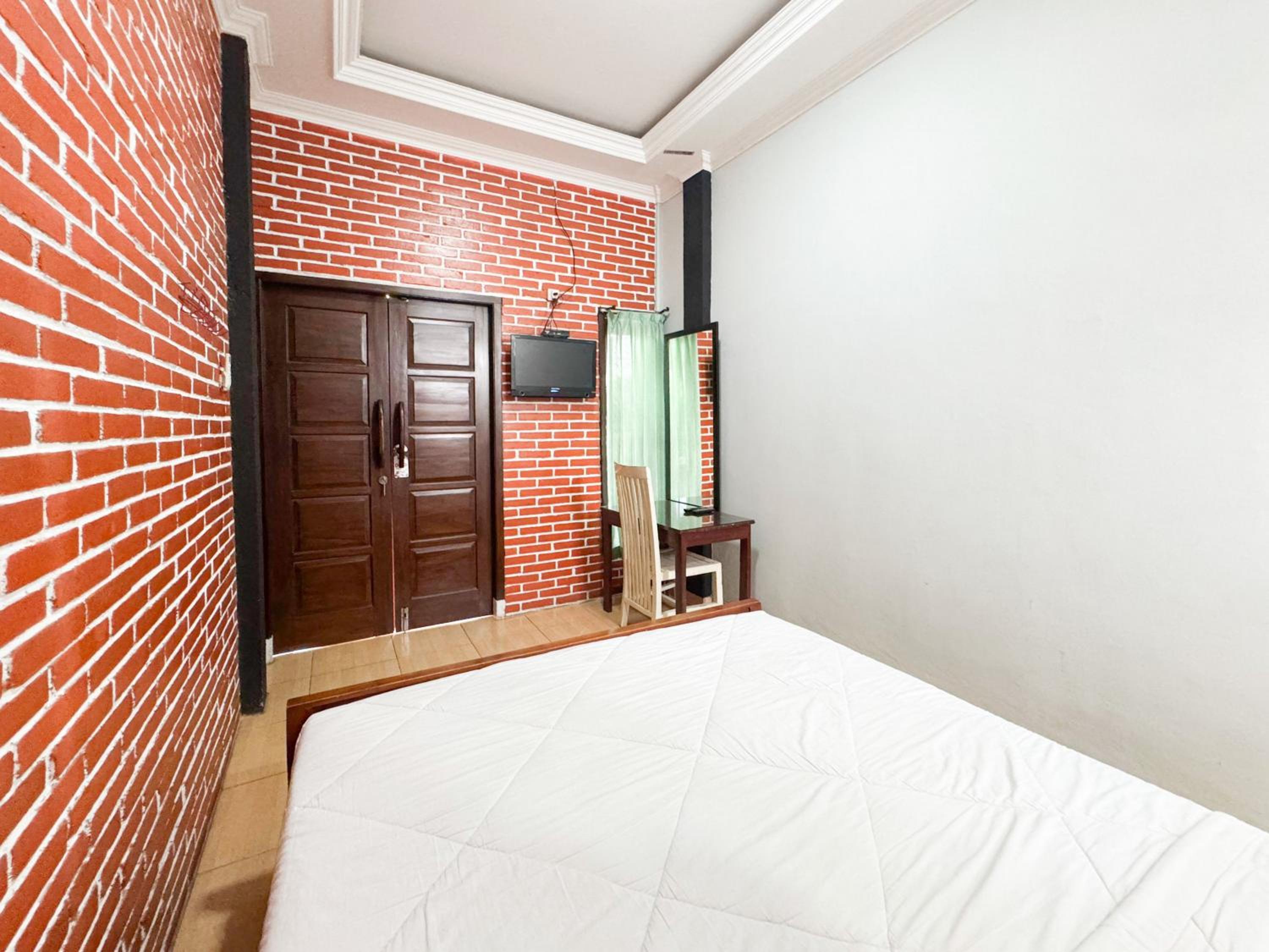Standard Double Room - Photo 2
