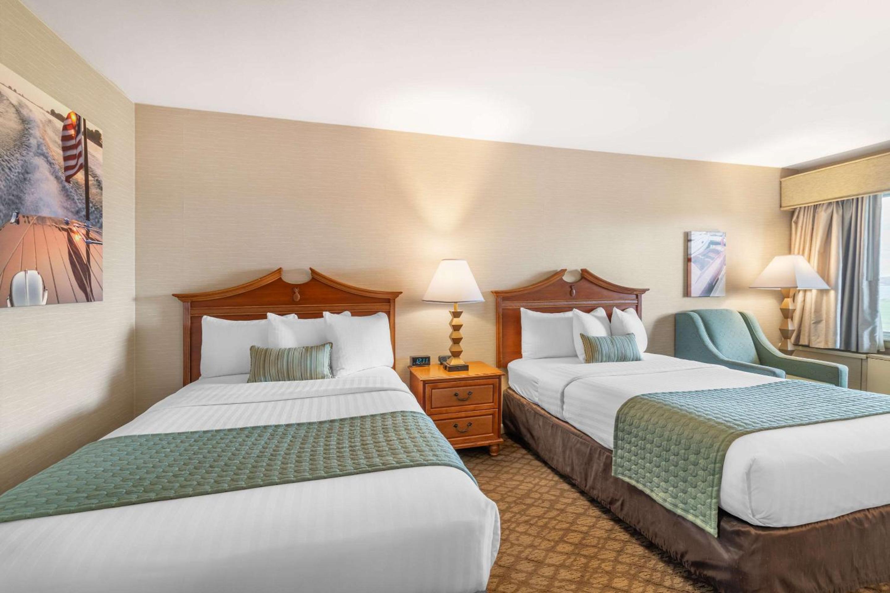 Standard Double Room with Two Double Beds - Non-Smoking photo 2