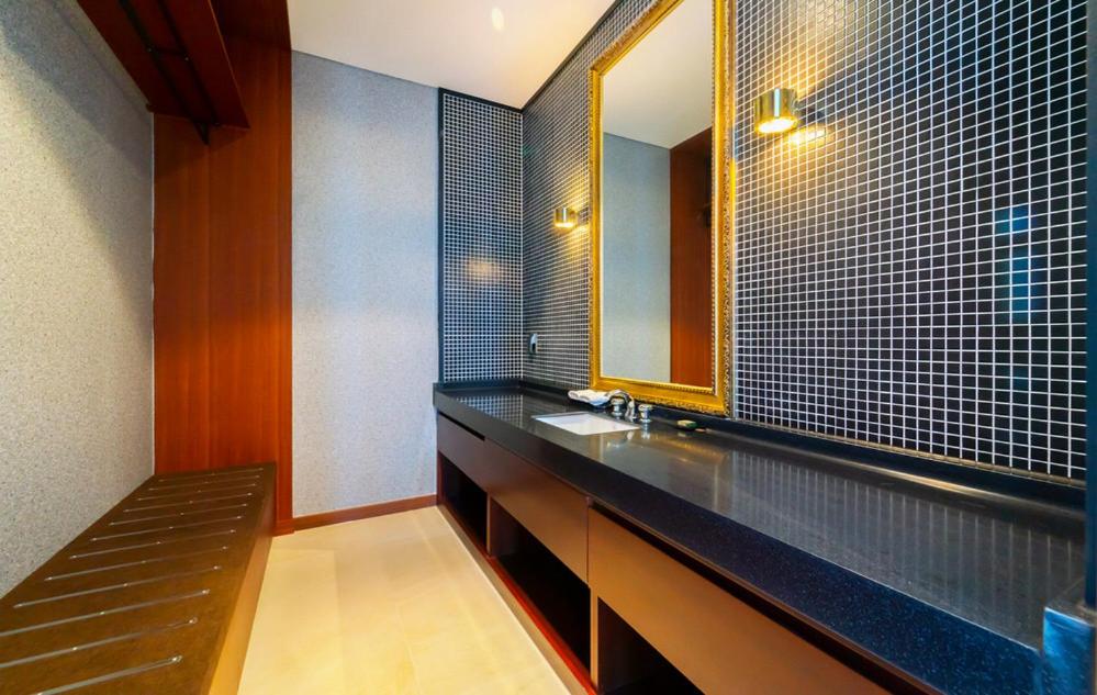 Royal Suite with Full Ocean View - Photo 3