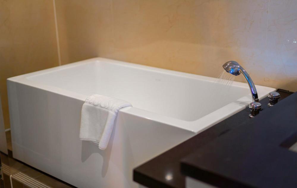 Royal Suite with Full Ocean View - Photo 9