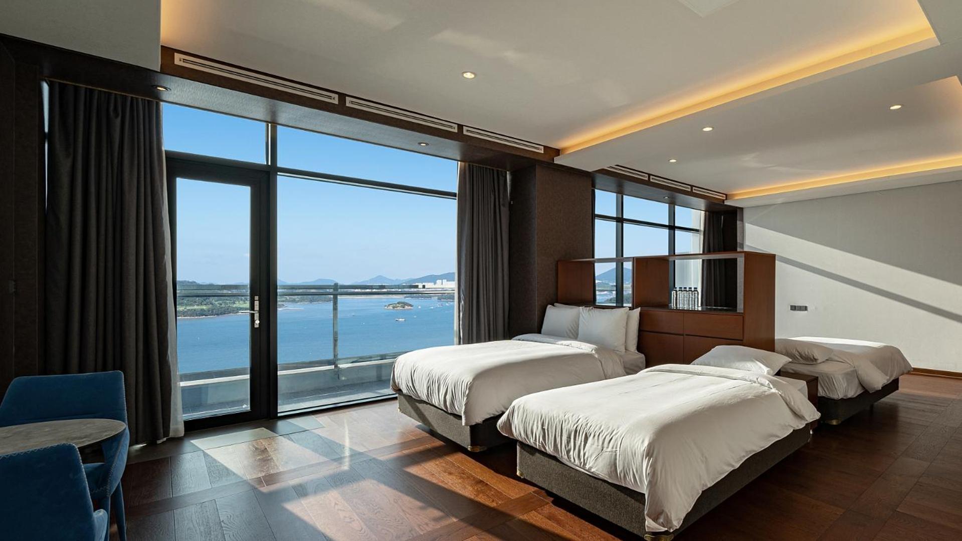 [Free Breakfast for 4] Multiple Tower Suite - Photo 12