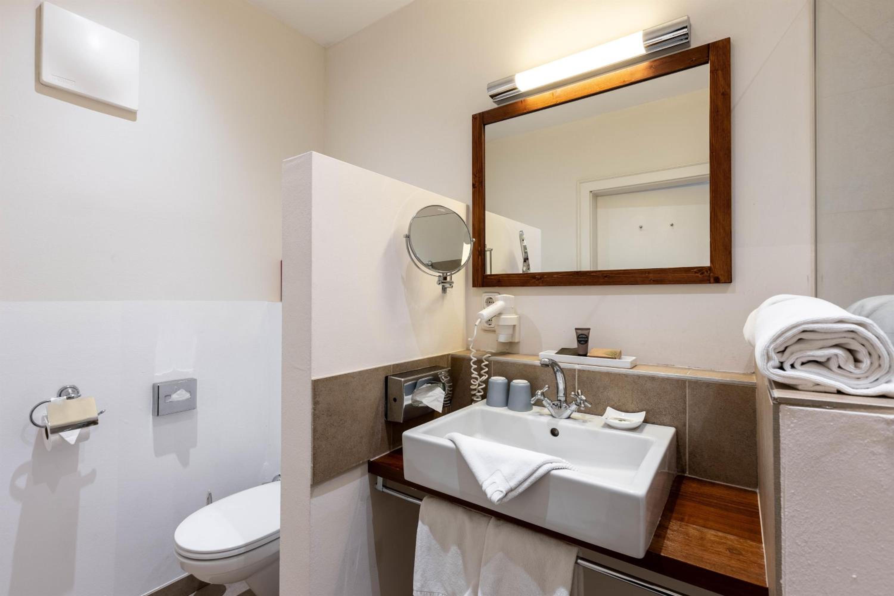 Studio Apartment photo 3