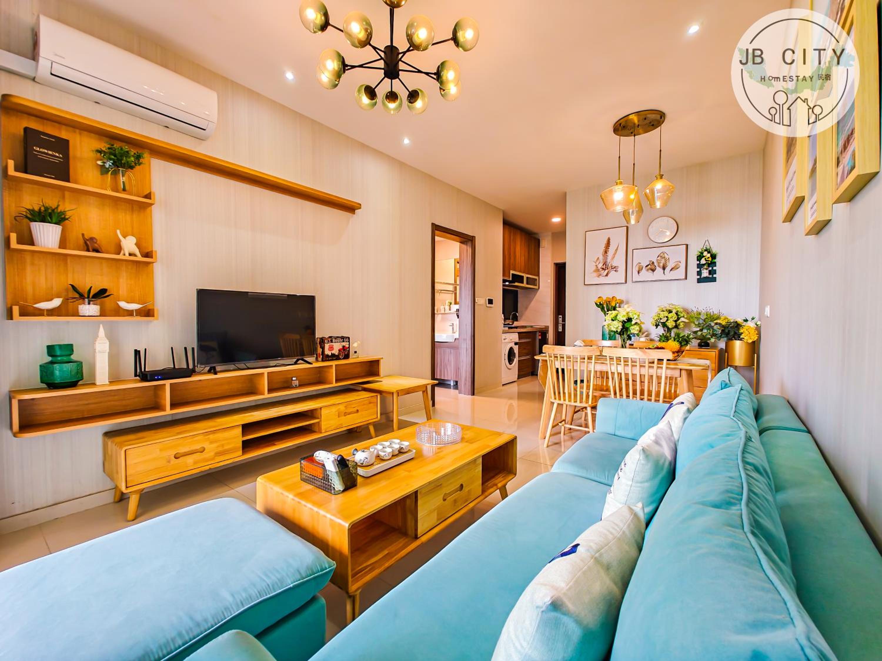 One-Bedroom Apartment With Balcony And City View photo 2