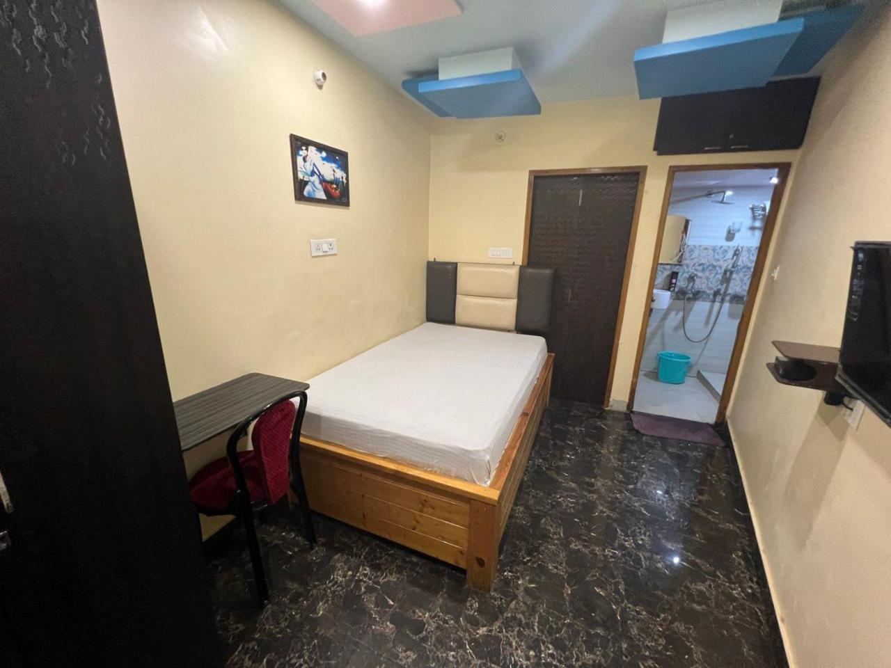 Single Room photo 2