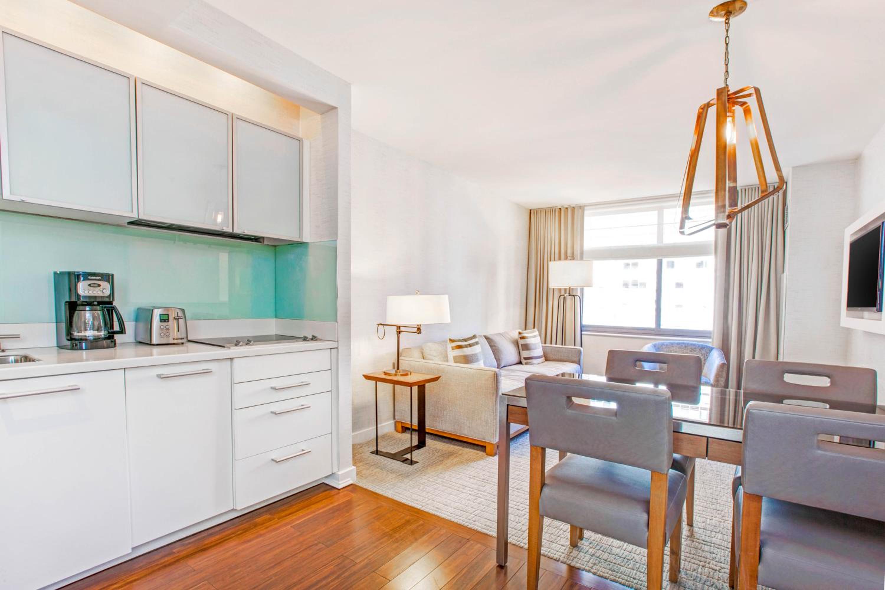 One-Bedroom Suite photo 2