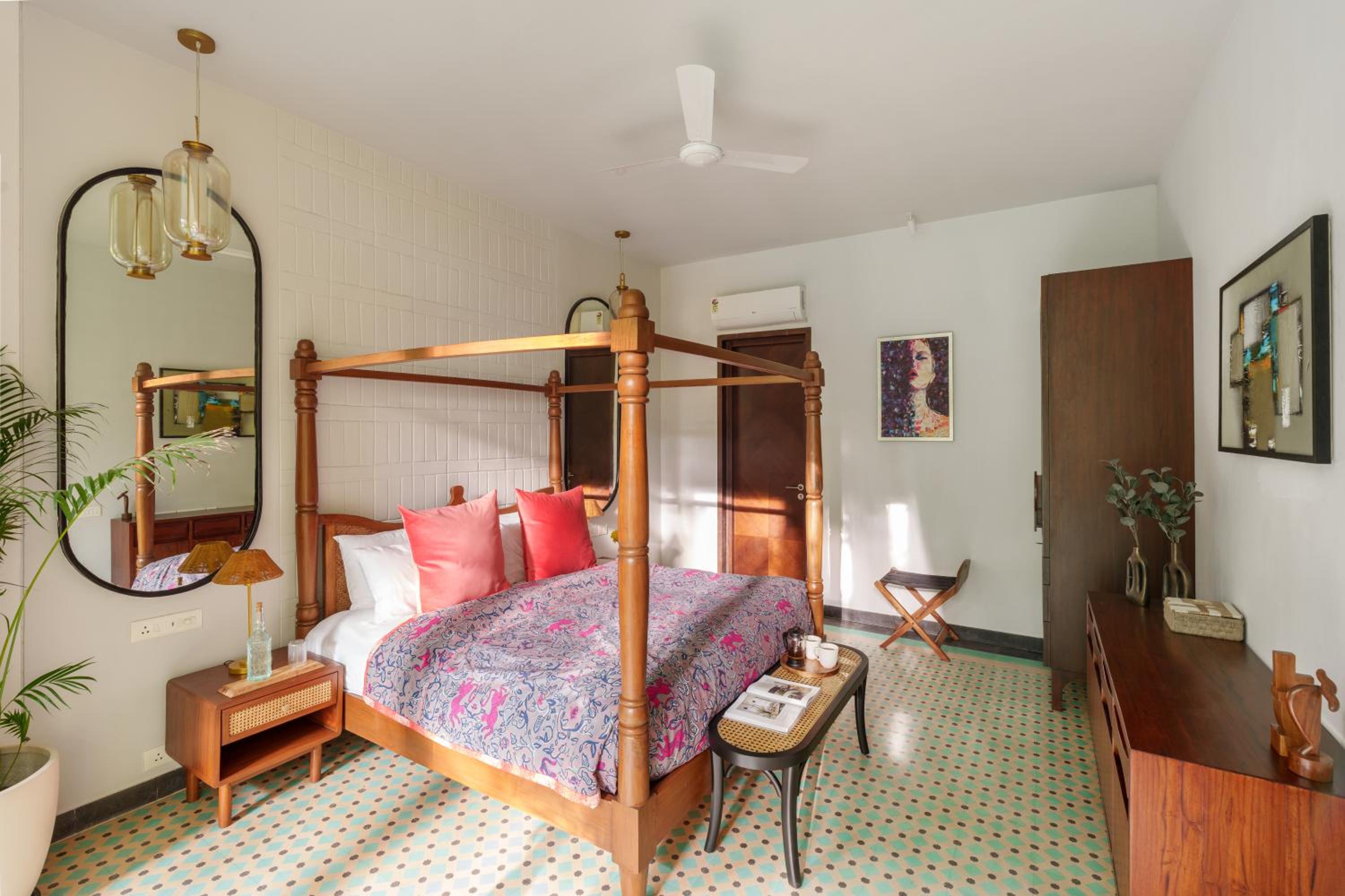 La Verona- 07|4BHK|Garden|Full Generator Backup|Caretaker | Bathtub photo 2
