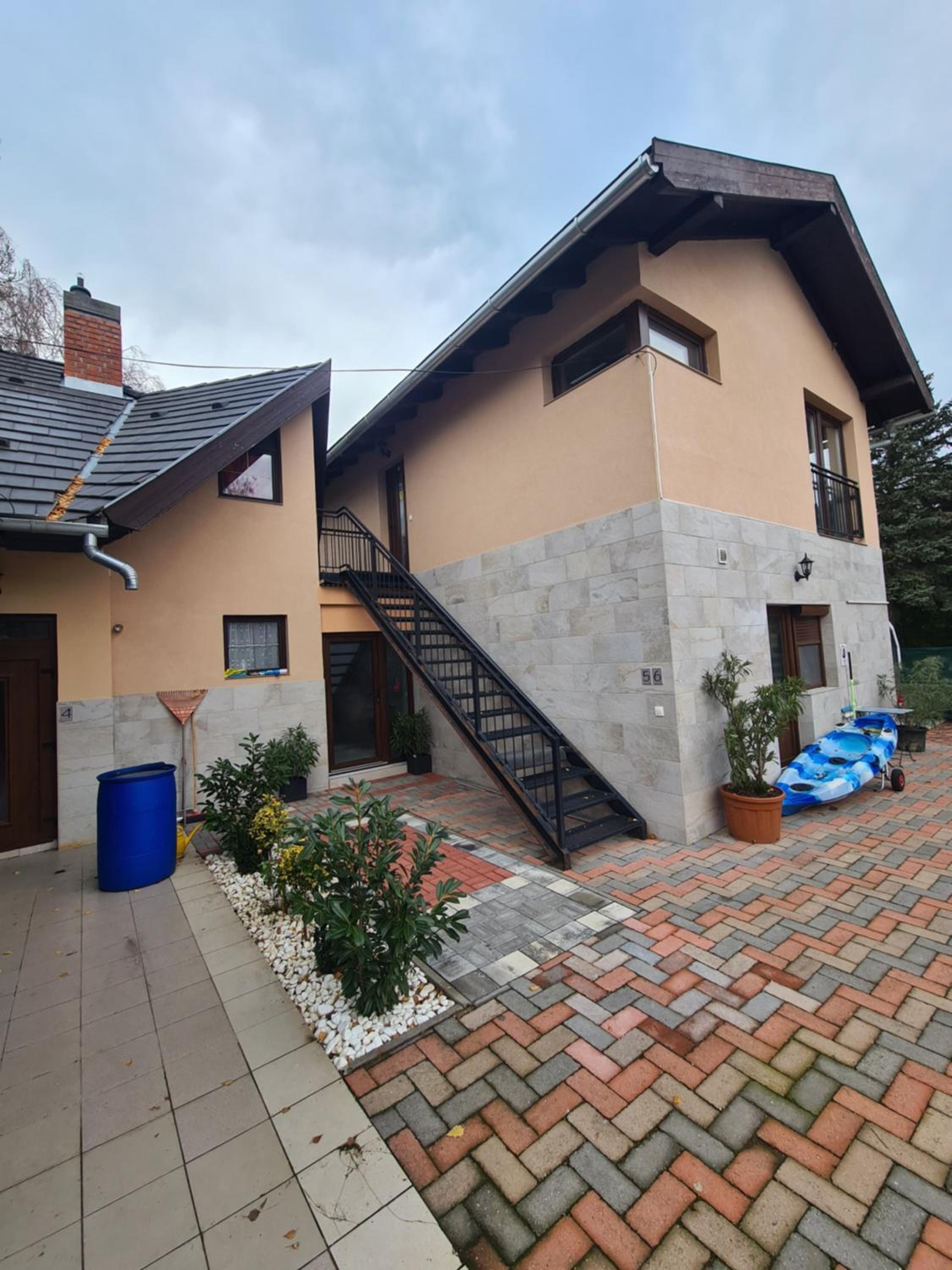 Apartment with Lake View - Photo 23
