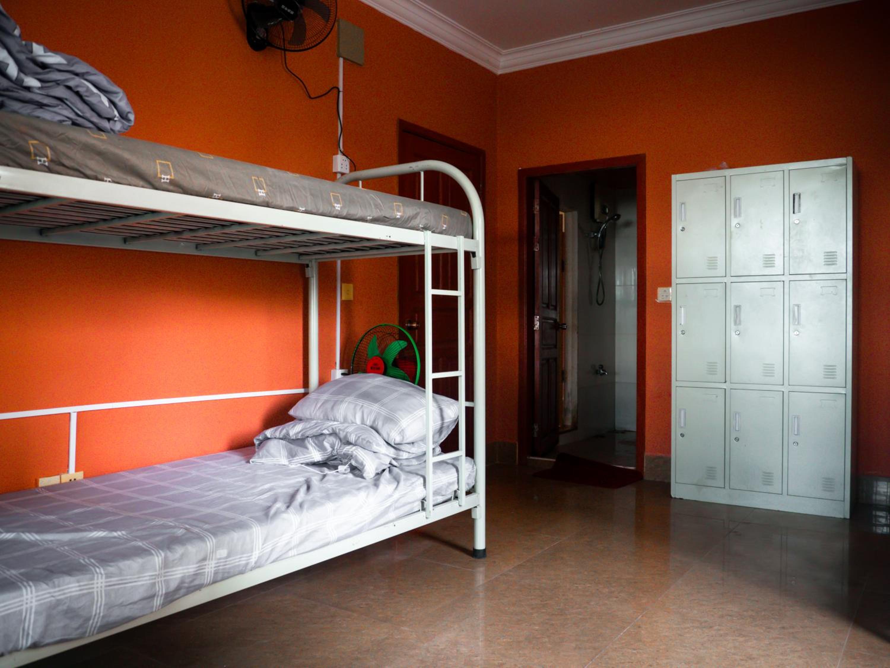 Bed In 8-Bed Mixed Dormitory Room photo 2
