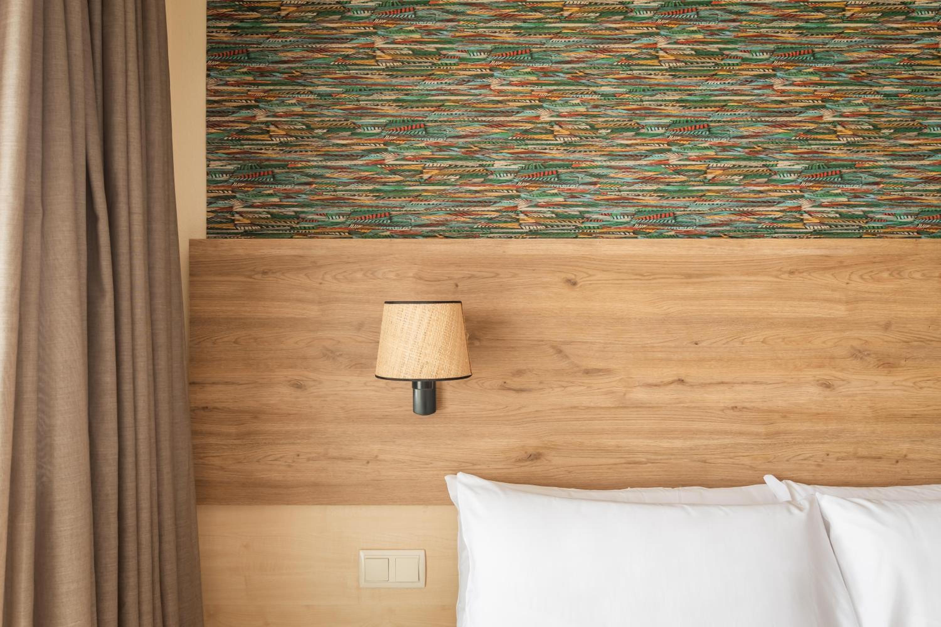 Standard Double Room - Photo 2