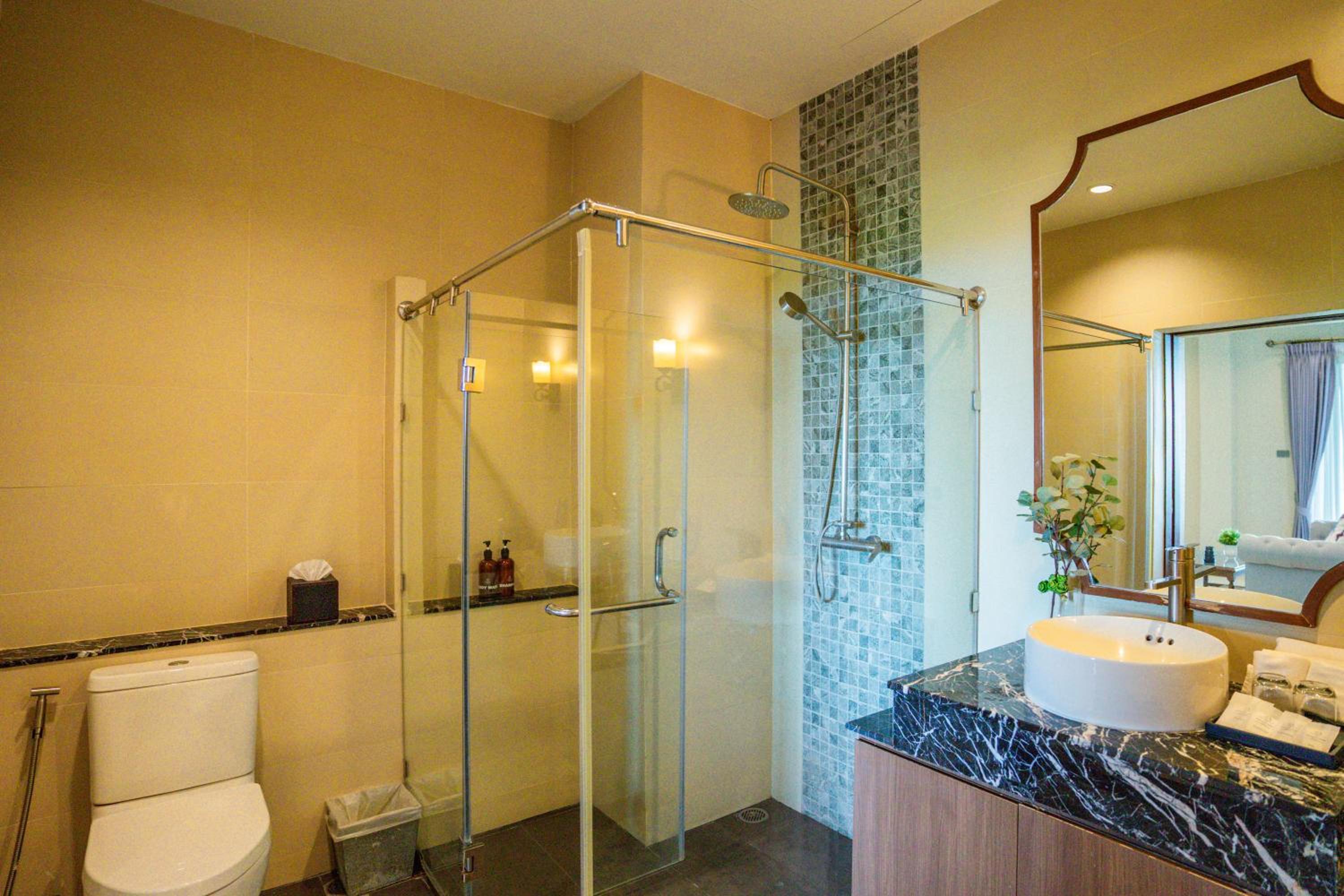 King Suite photo 2