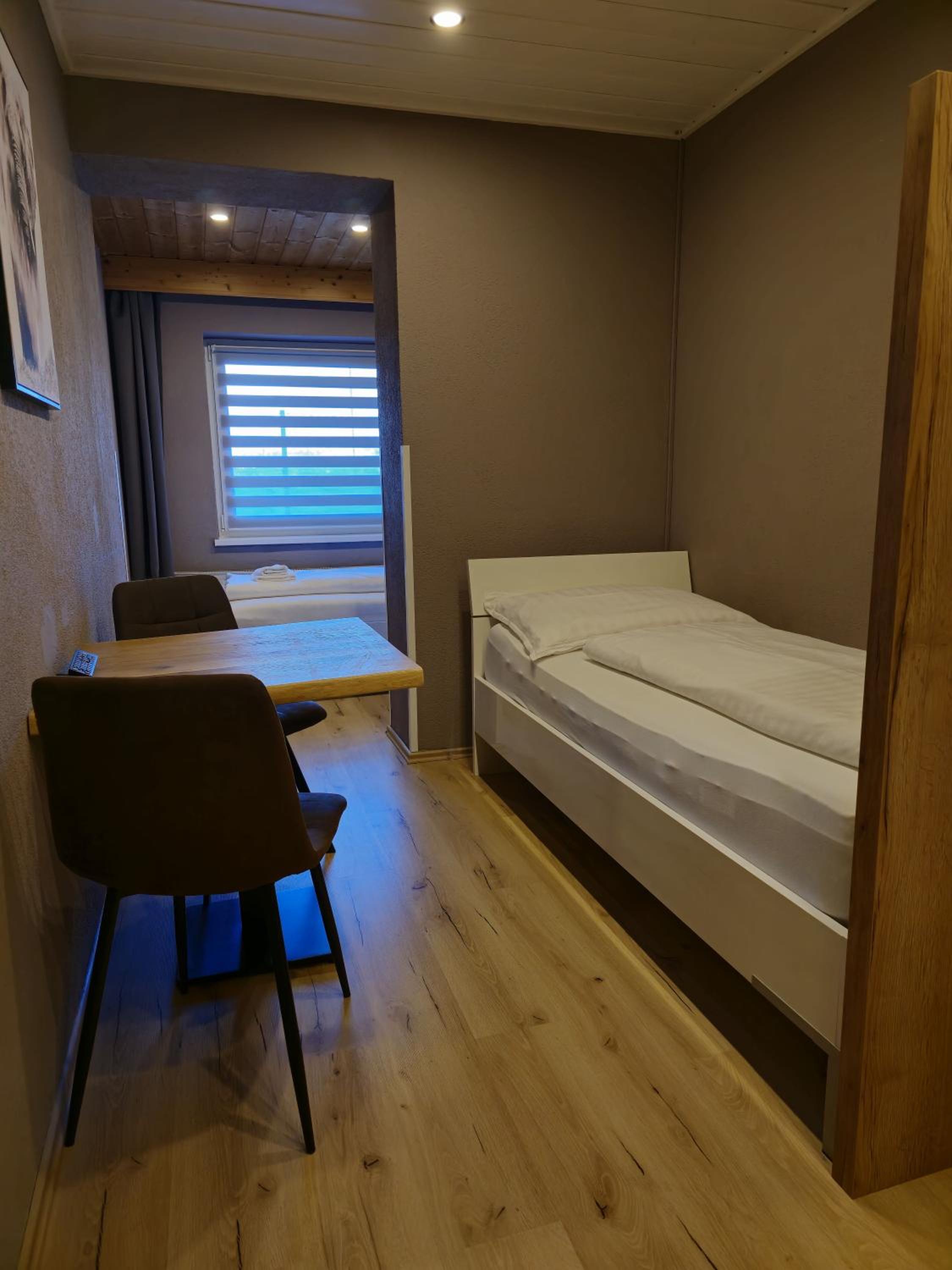 Economy Double Room photo 1